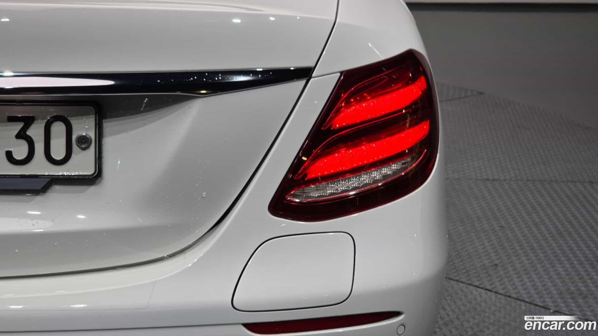 E-Class Mercedes-Benz 2019.11-OUTER-033