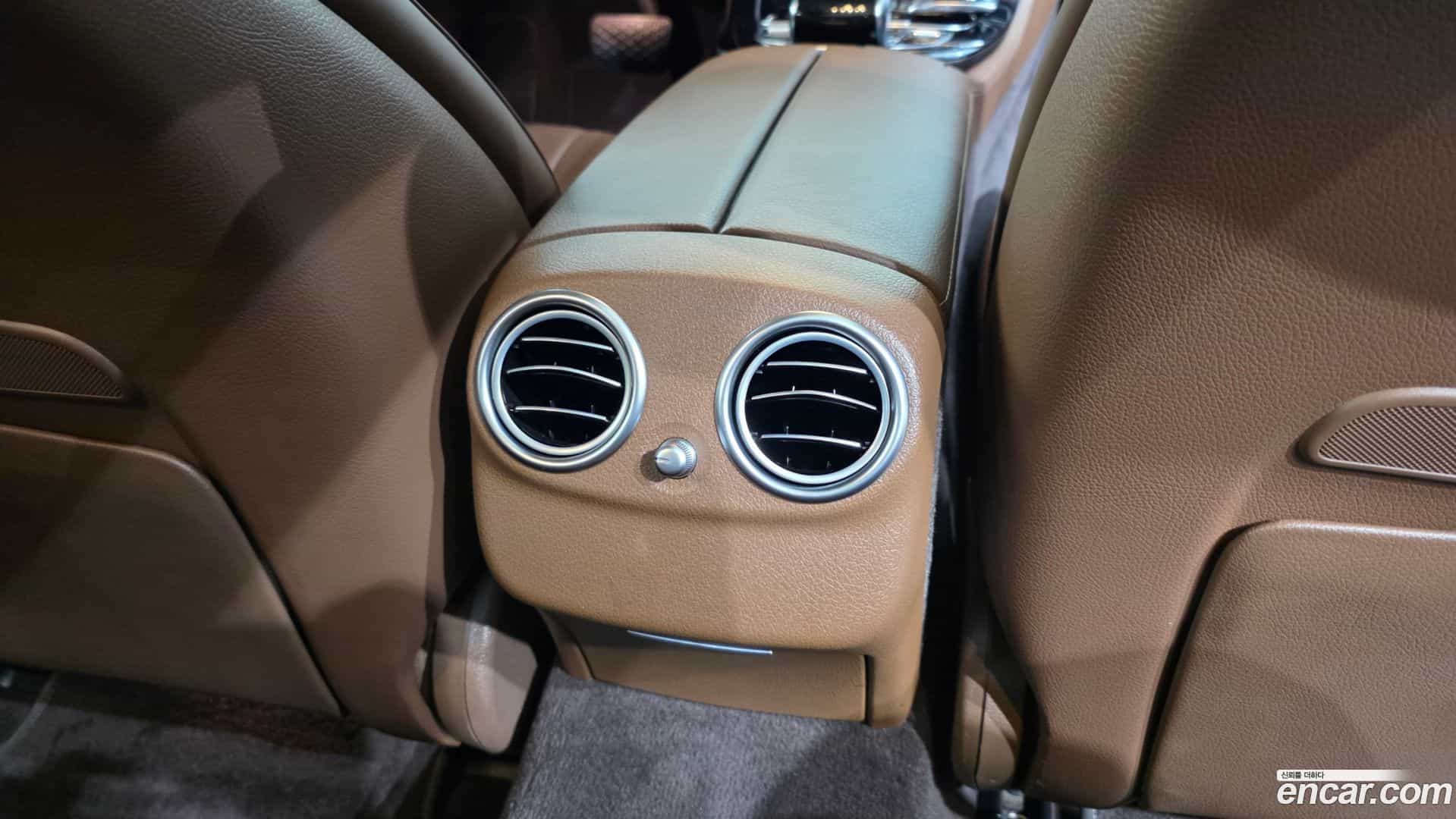 E-Class Mercedes-Benz 2019.11-OPTION-047