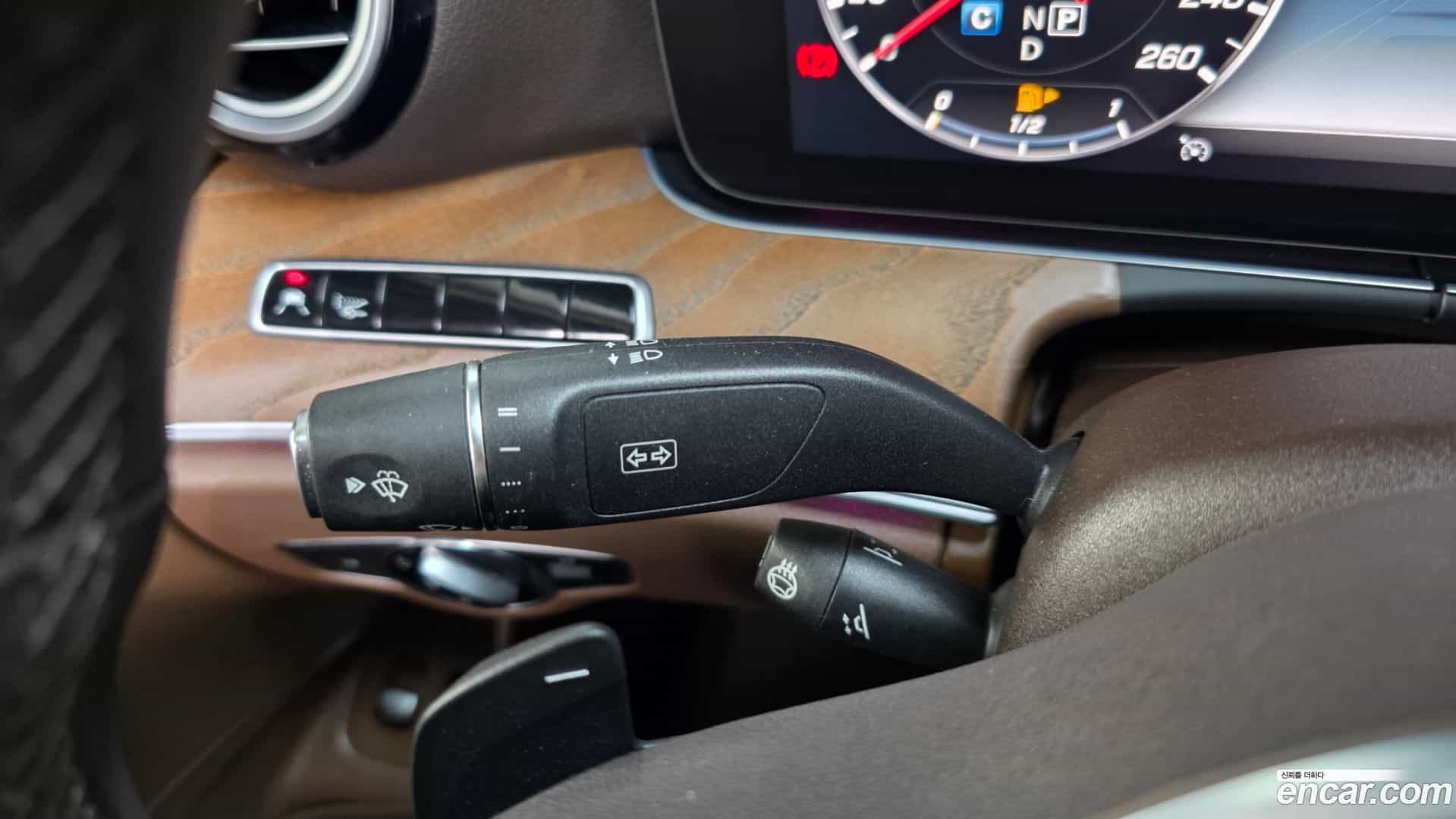 E-Class Mercedes-Benz 2019.11-OPTION-050