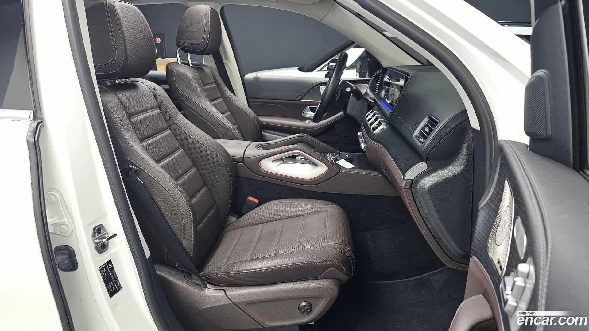 GLE-Class Mercedes-Benz 2023.5-INNER-036