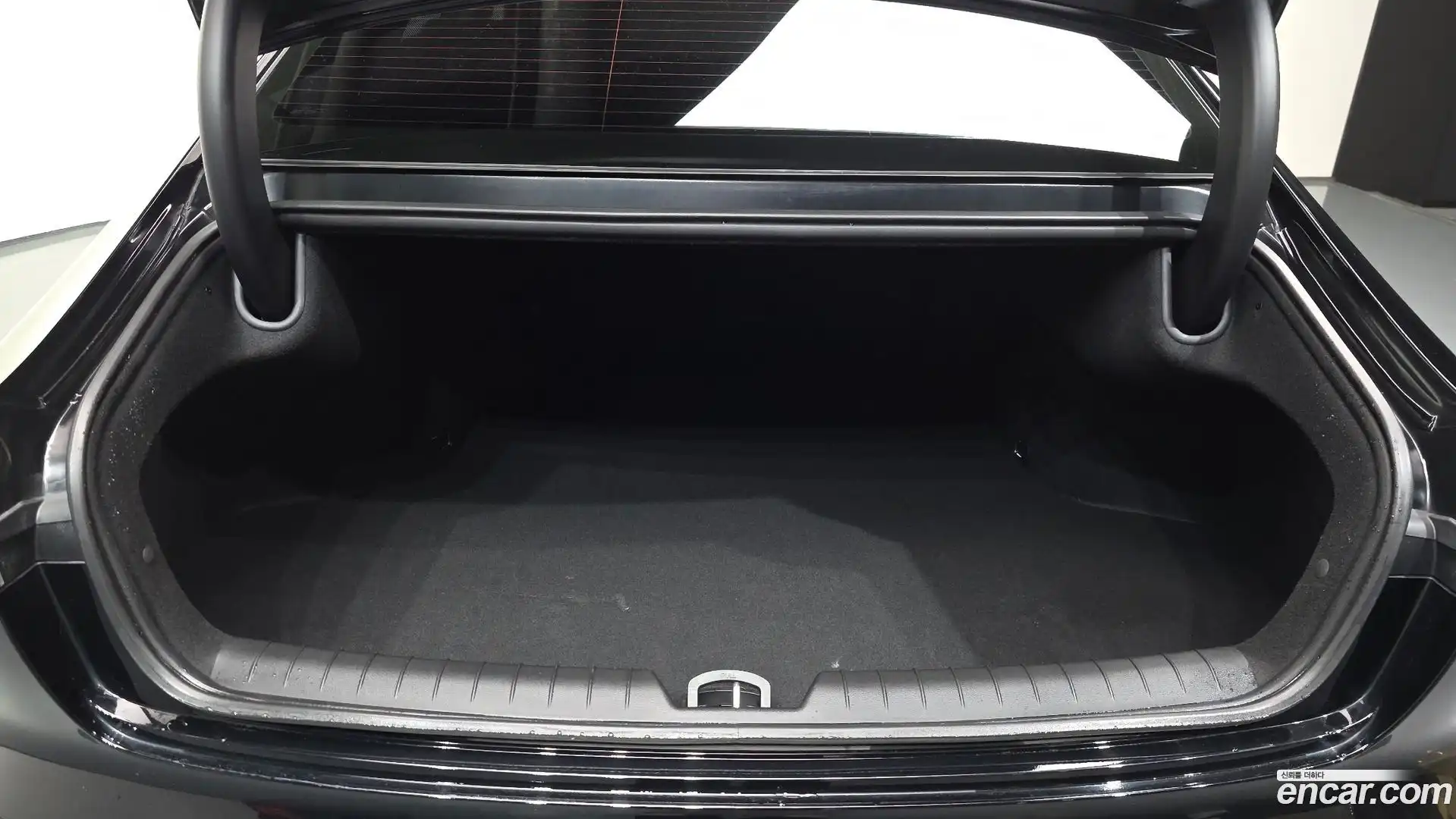 Grandeur Hyundai 2023.3-OPTION-024