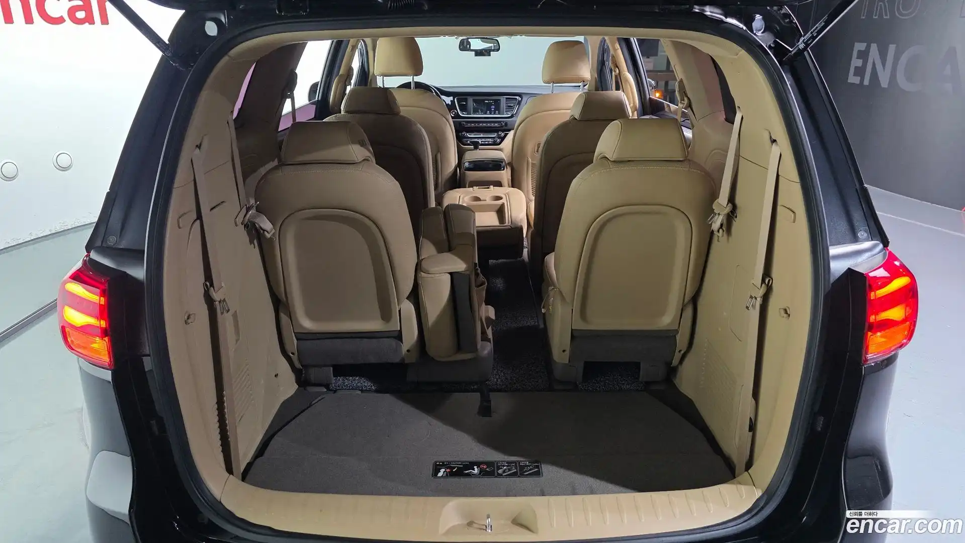 Canival Kia 2019.4-OPTION-024