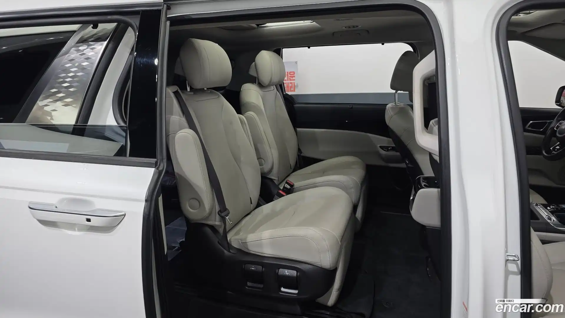 Canival Kia 2022.4-OPTION-015