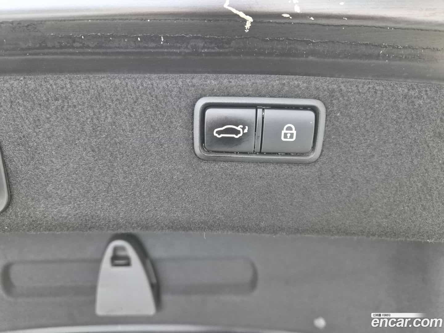 G80 Genesis 2018.1-INNER-007