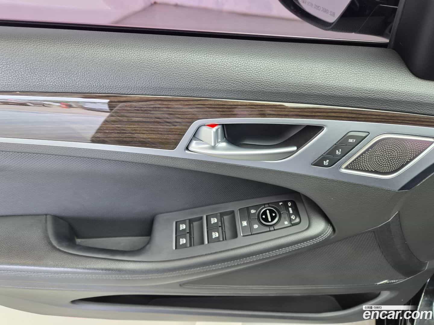 G80 Genesis 2018.1-OPTION-015