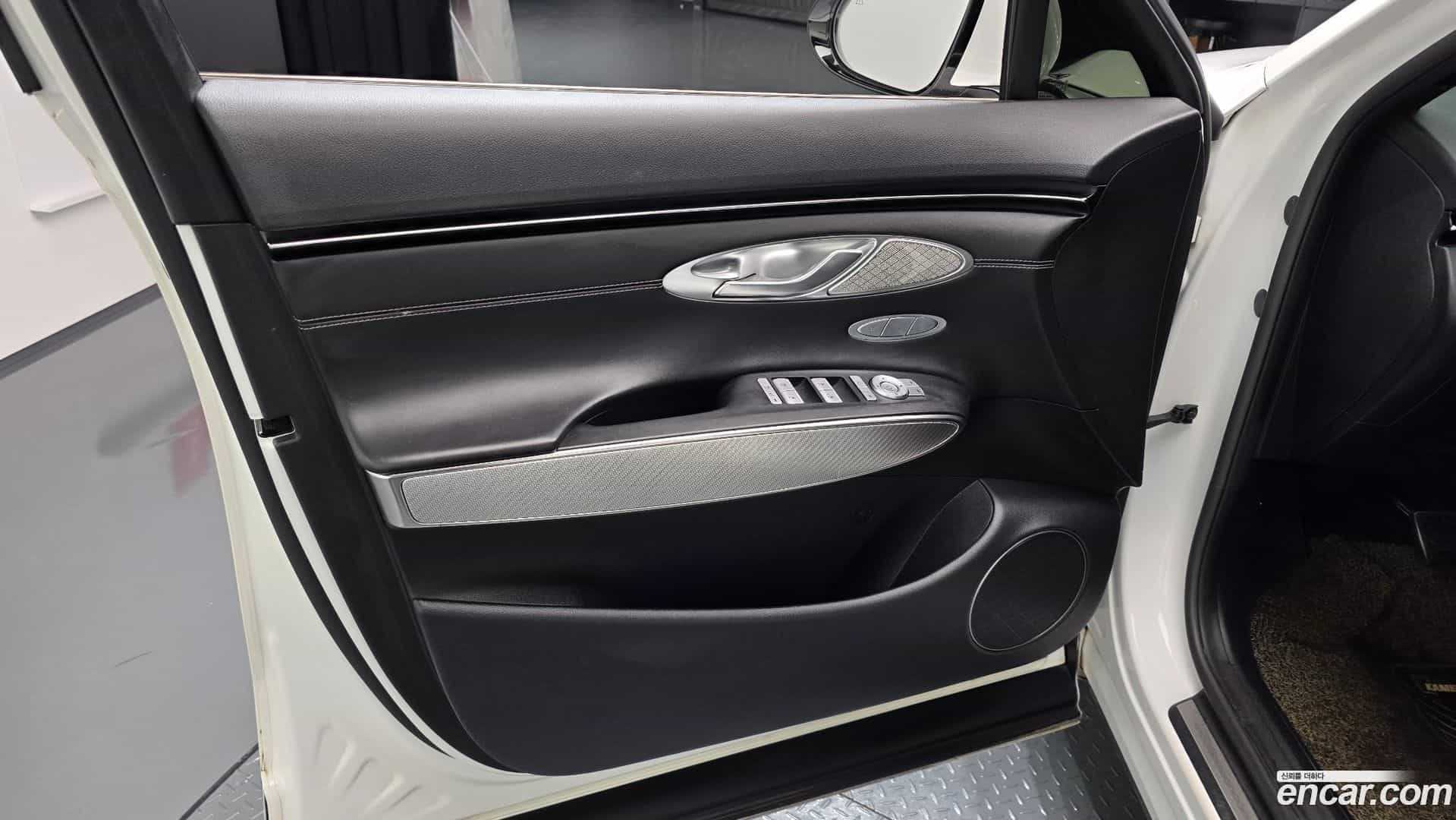 GV70 Genesis 2021.2-INNER-034