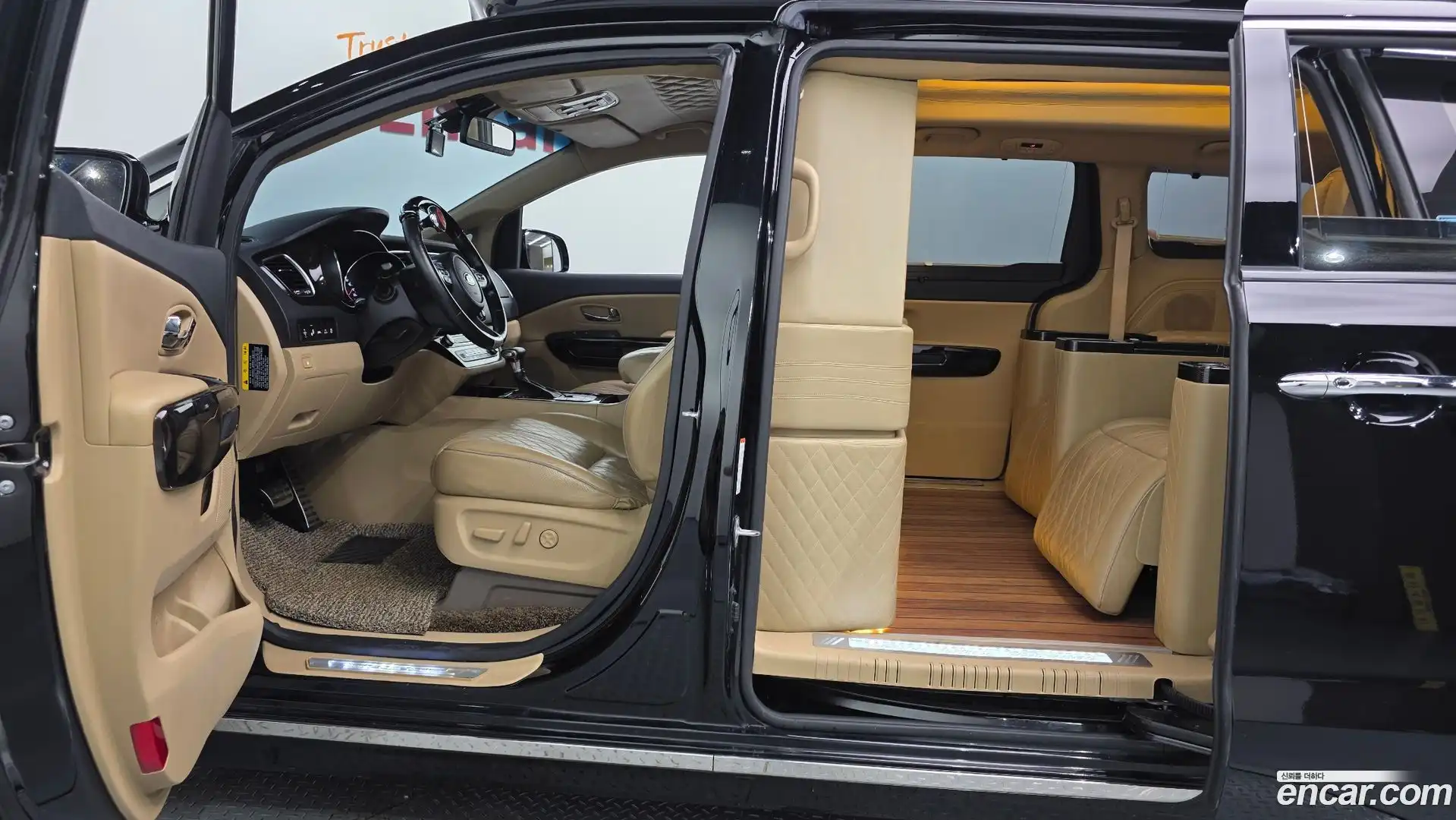 Canival Kia 2018.9-OPTION-024