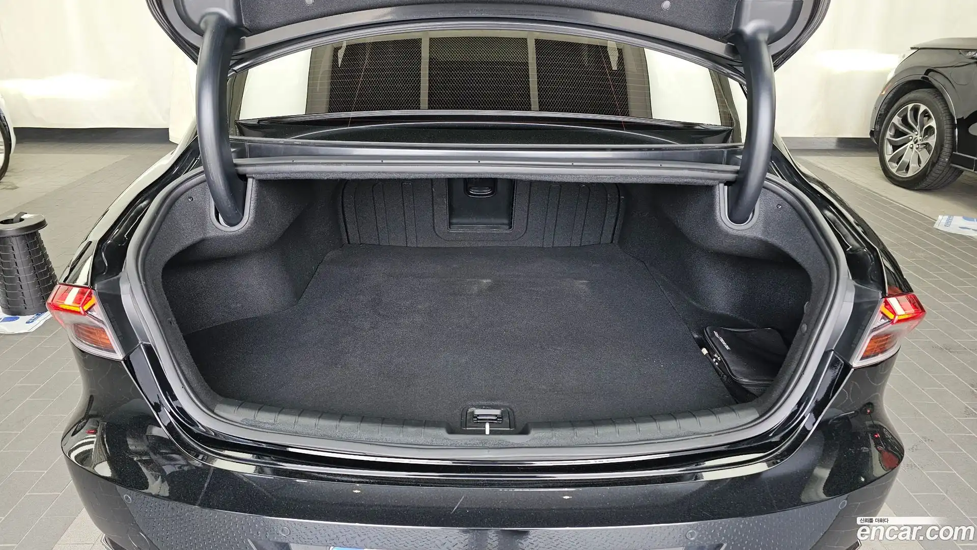 Grandeur Hyundai 2022.4-OPTION-024