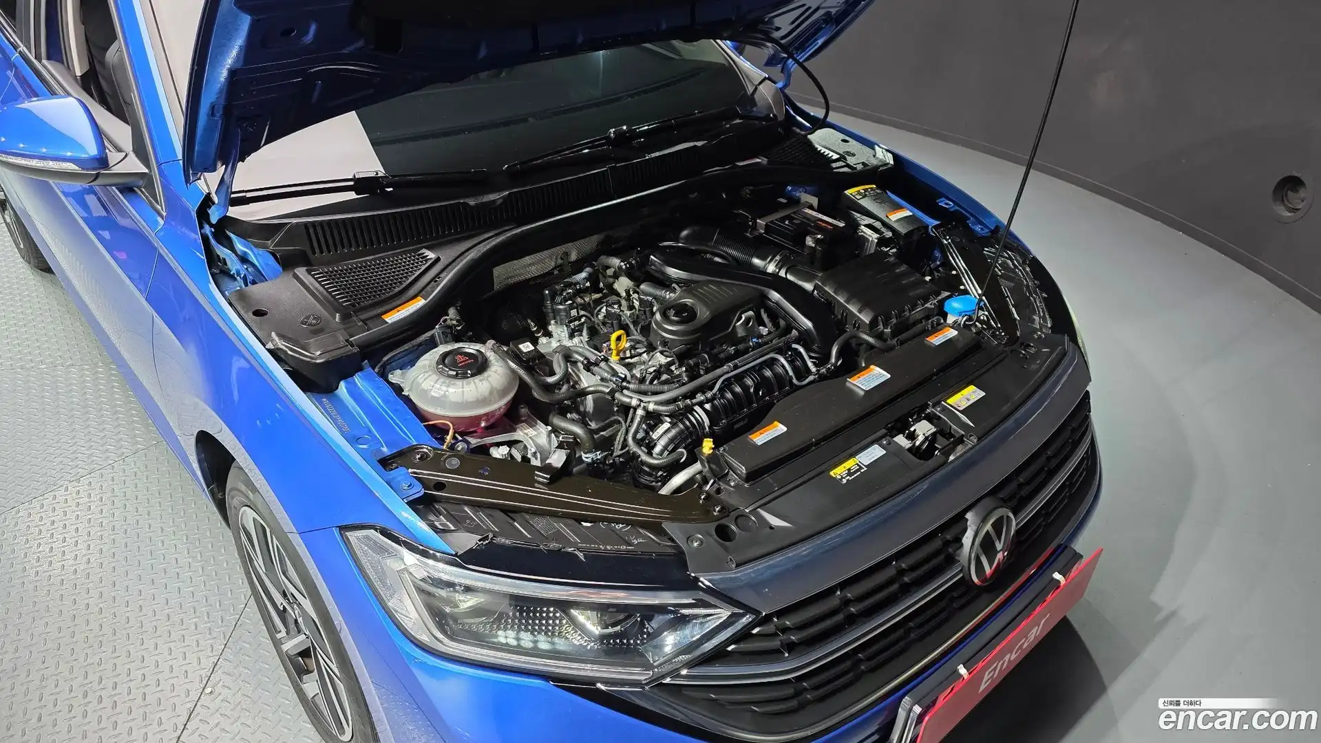 Jetta Volkswagen 2023.0-OUTER-006