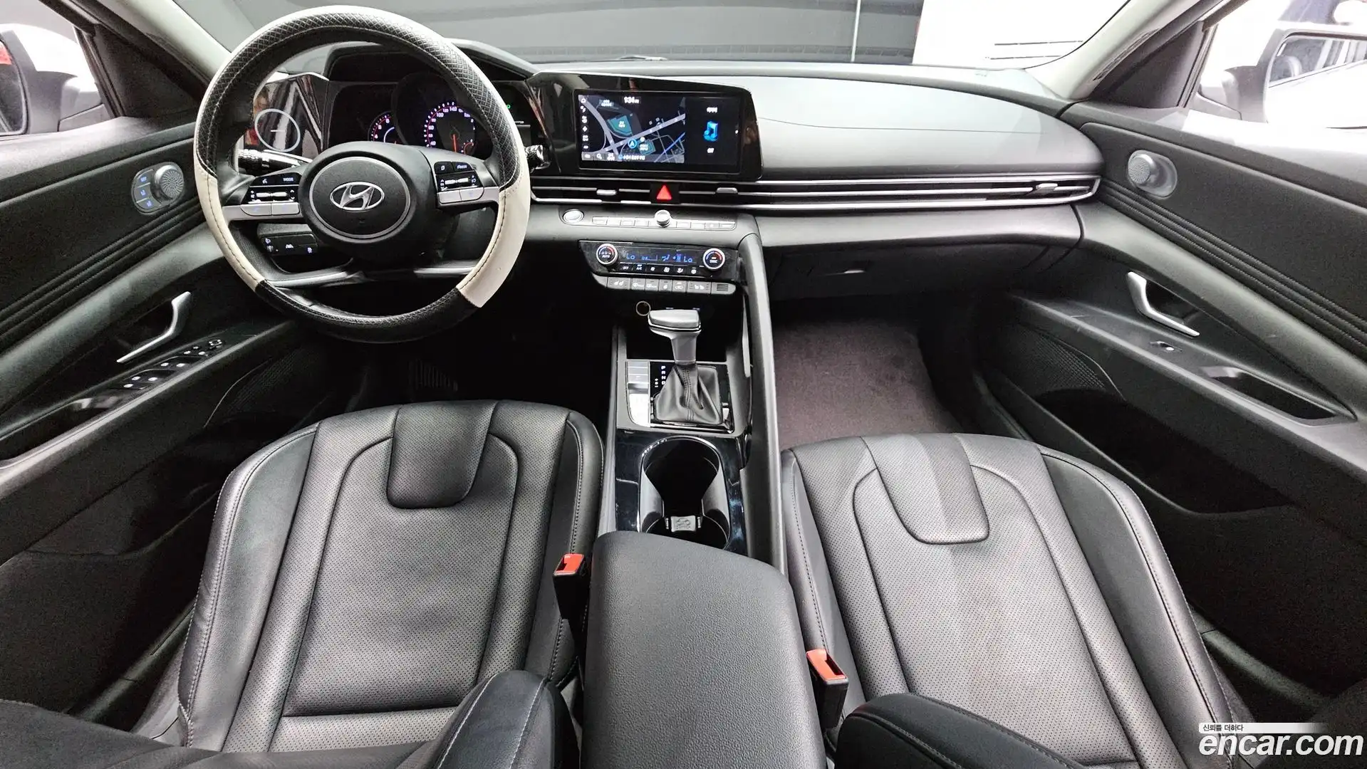 AVANTE Hyundai 2022.4-INNER-007