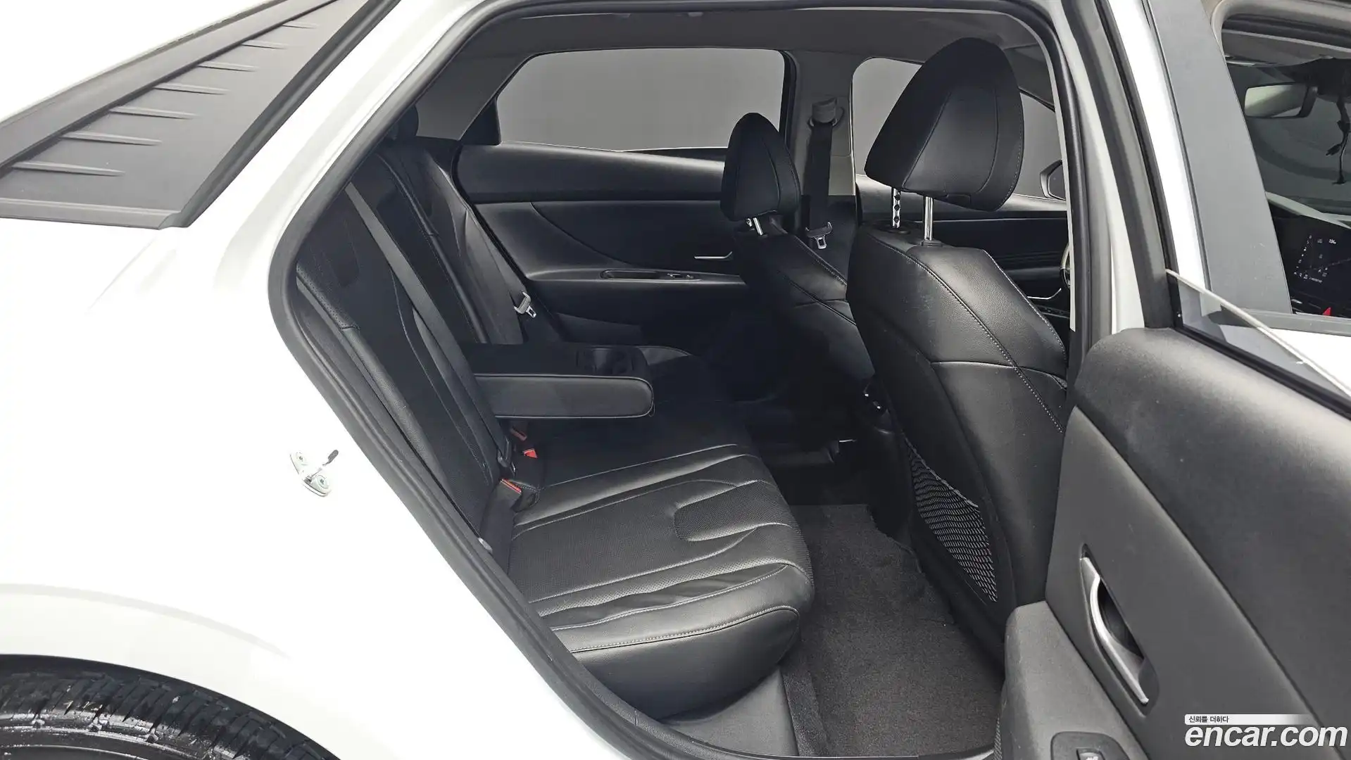 AVANTE Hyundai 2022.4-OPTION-015
