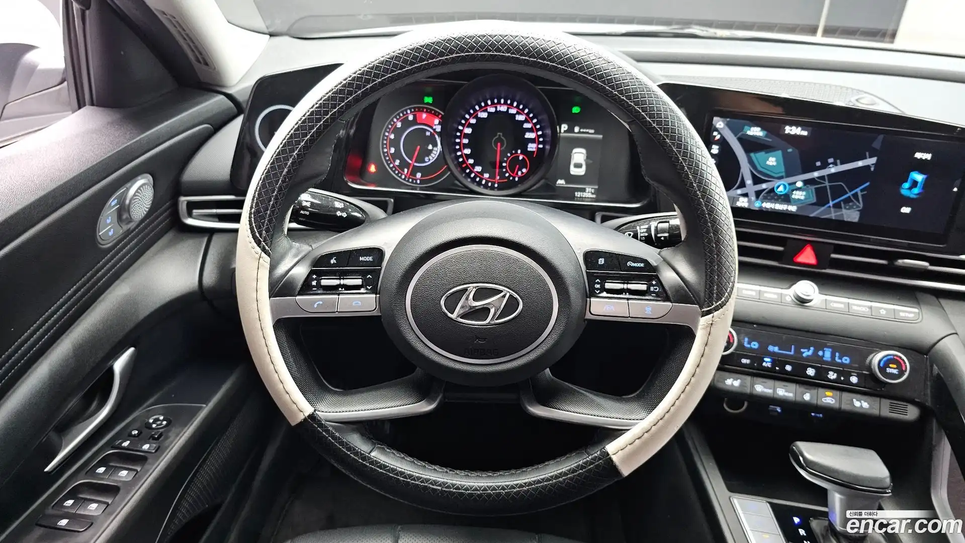 AVANTE Hyundai 2022.4-OPTION-016