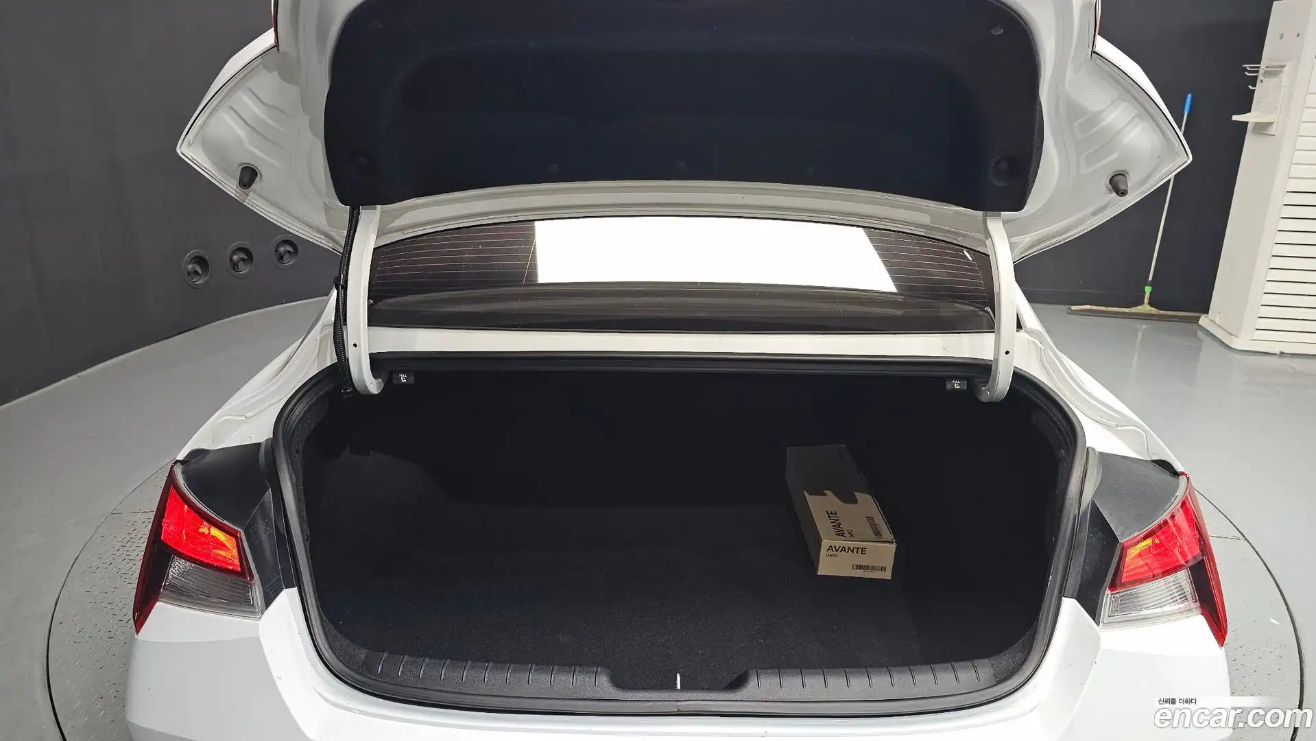 AVANTE Hyundai 2022.4-OPTION-024