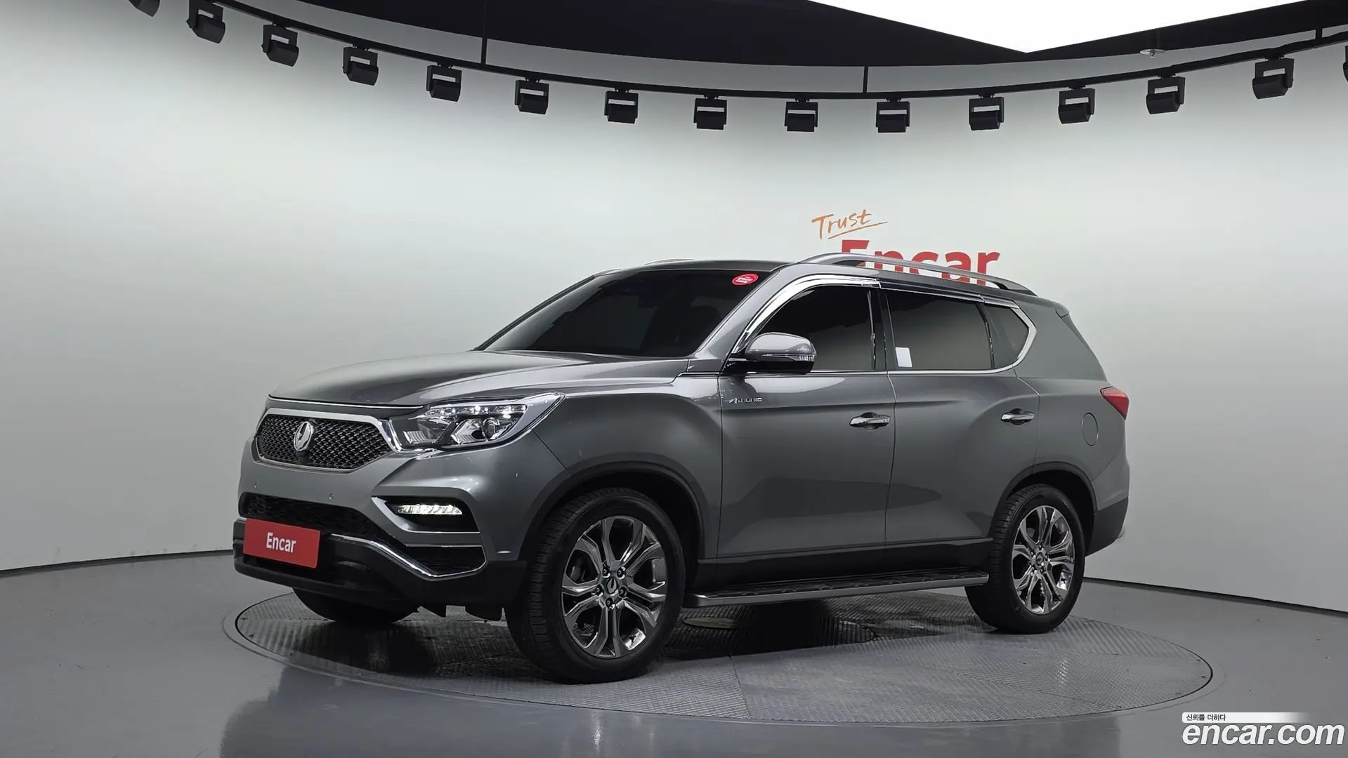 Main__Slider__Photo:Rexton KG Mobility 2018.5-0