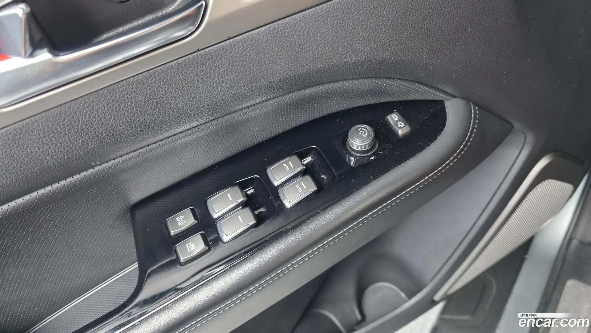 Rexton KG Mobility 2018.5-OPTION-040