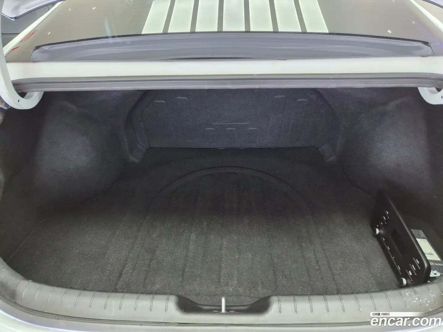 AVANTE Hyundai 2023.0-INNER-007
