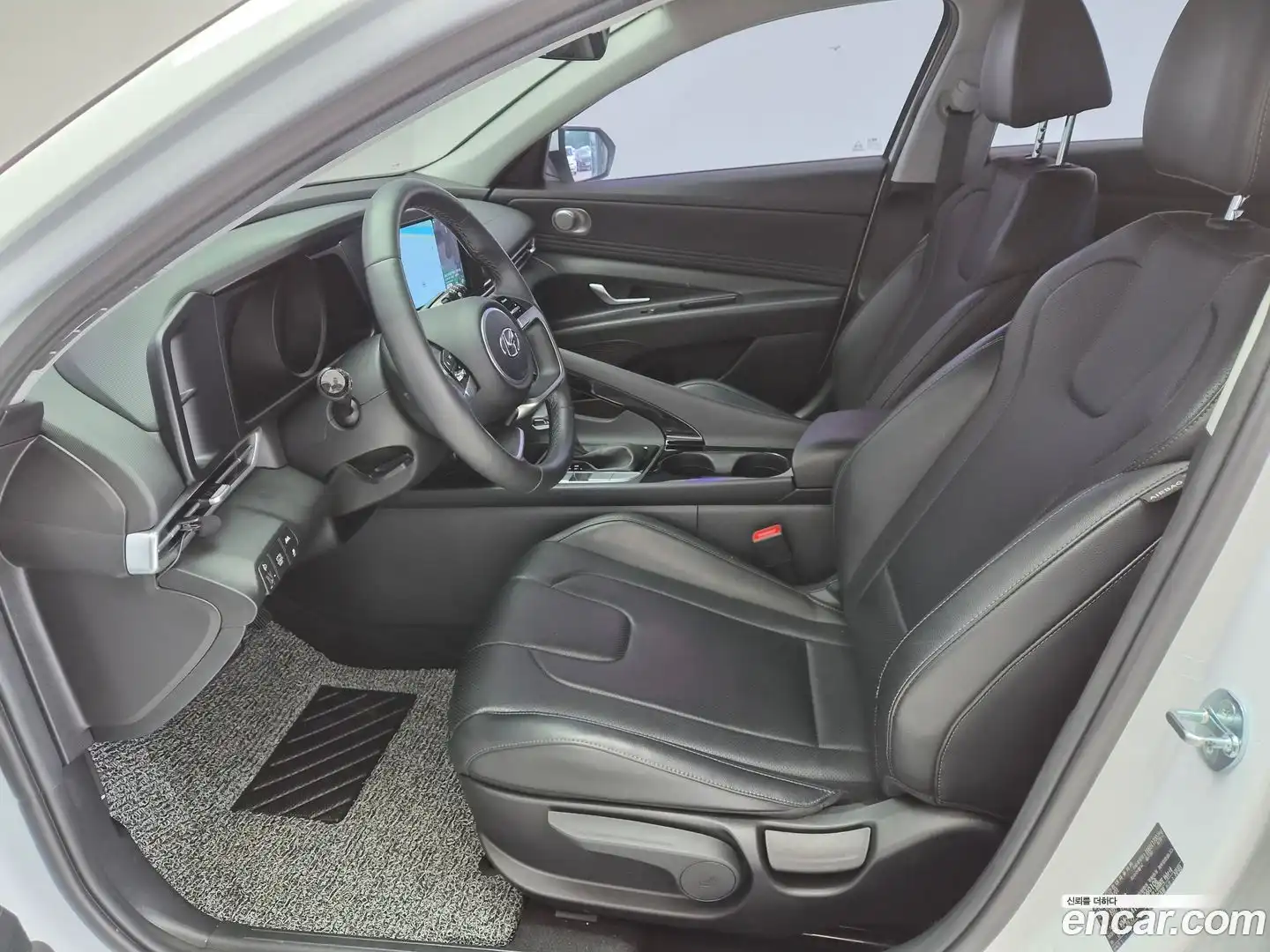 AVANTE Hyundai 2023.0-INNER-010