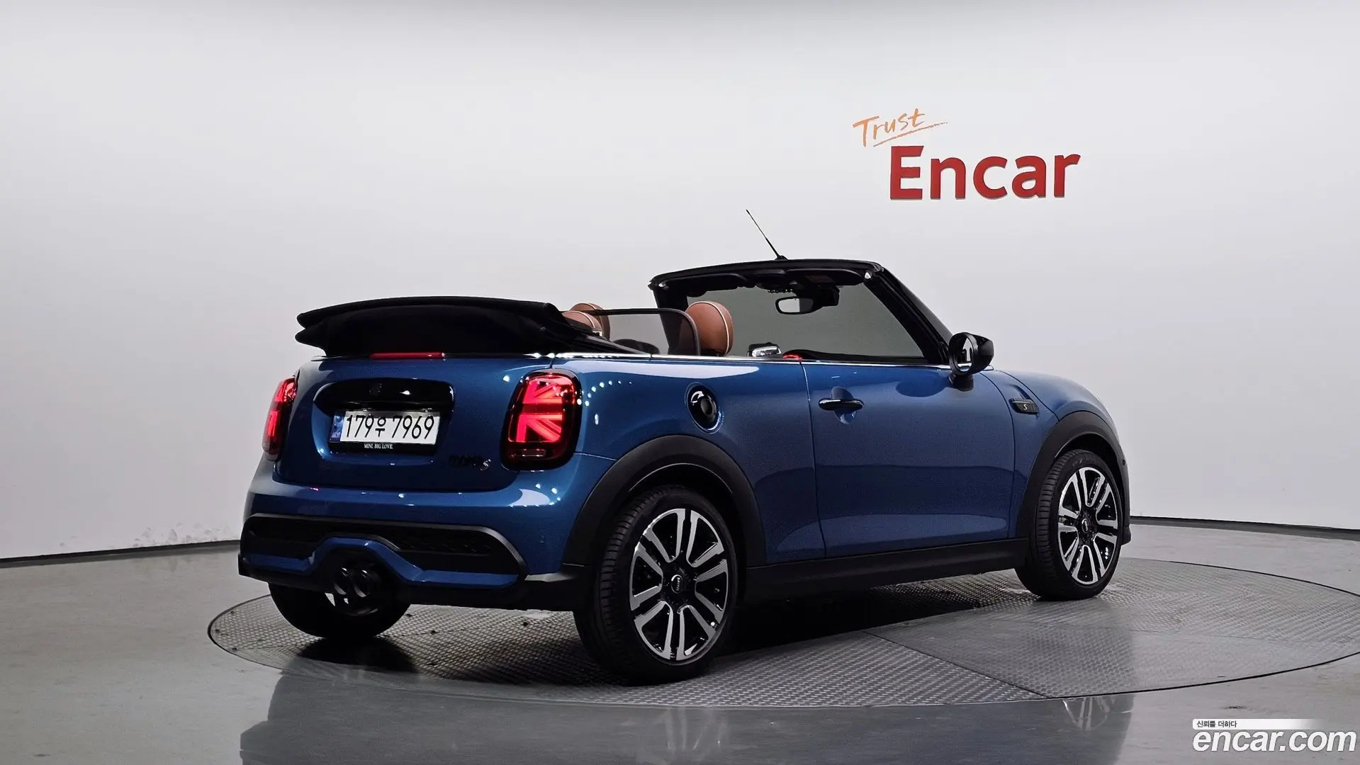 Main__Slider__Photo:Cooper Convertible Mini 2024.7-1