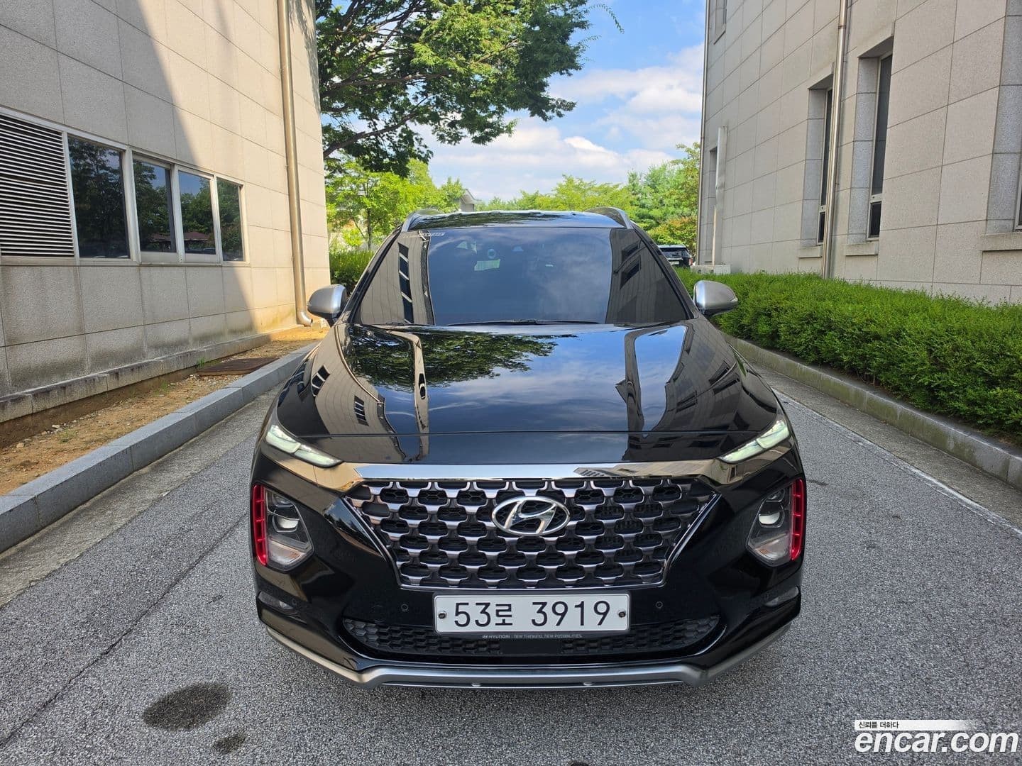 Main__Slider__Photo:Santafe Hyundai 2018.11-0