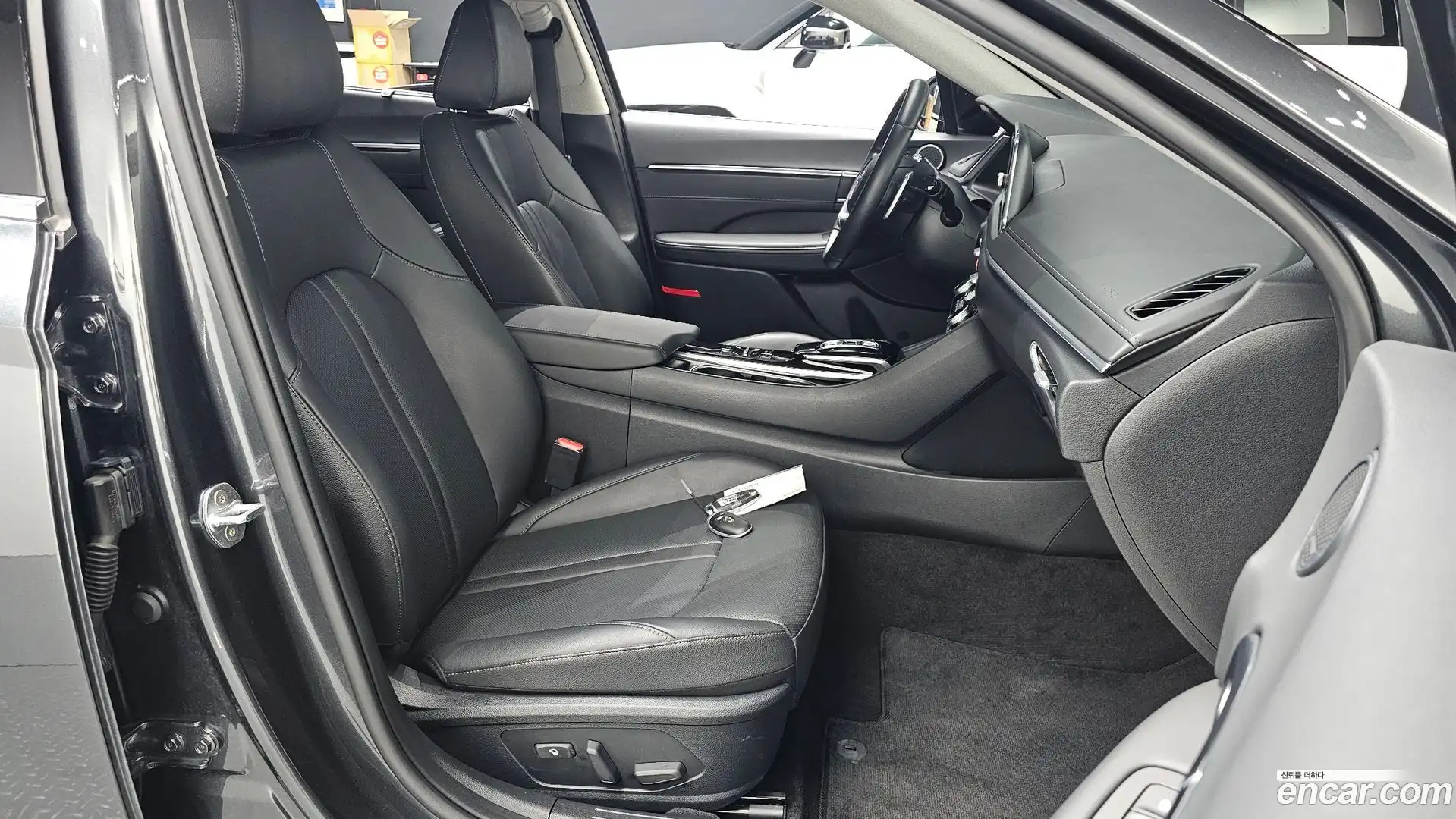 Sonata Hyundai 2022.6-OPTION-016