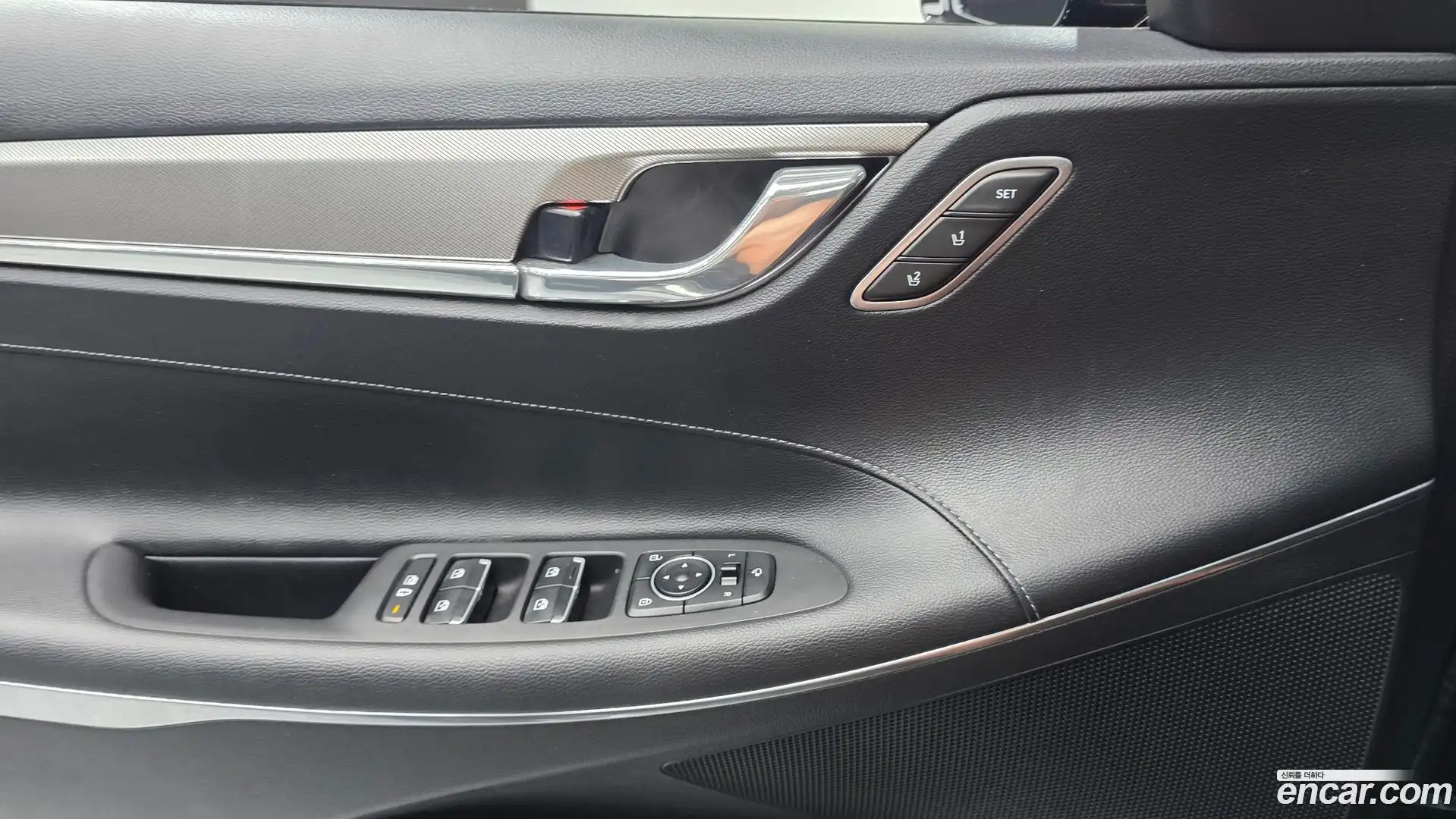 Grandeur Hyundai 2022.5-OPTION-021