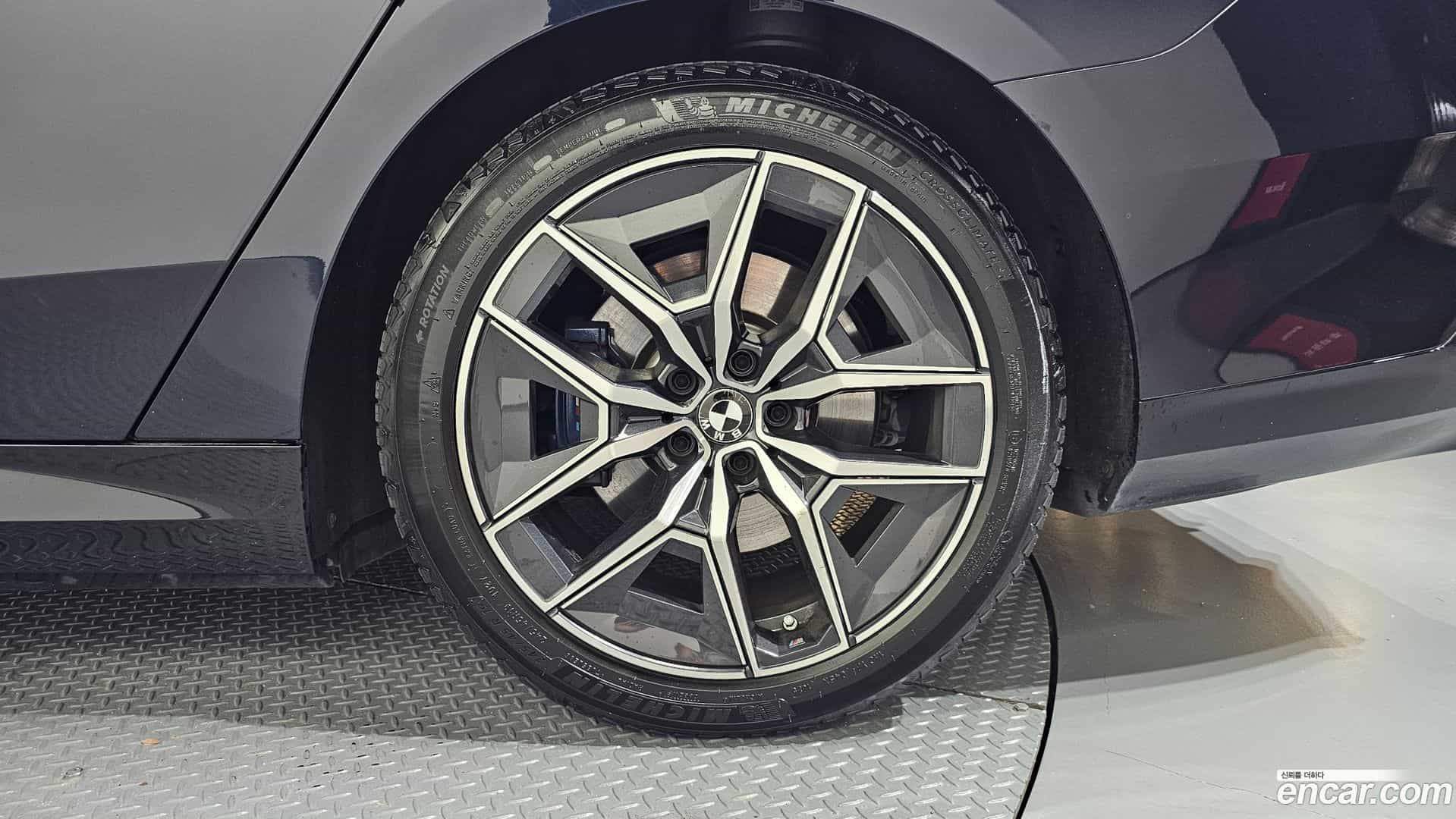 i5 BMW 2025.1-OUTER-031