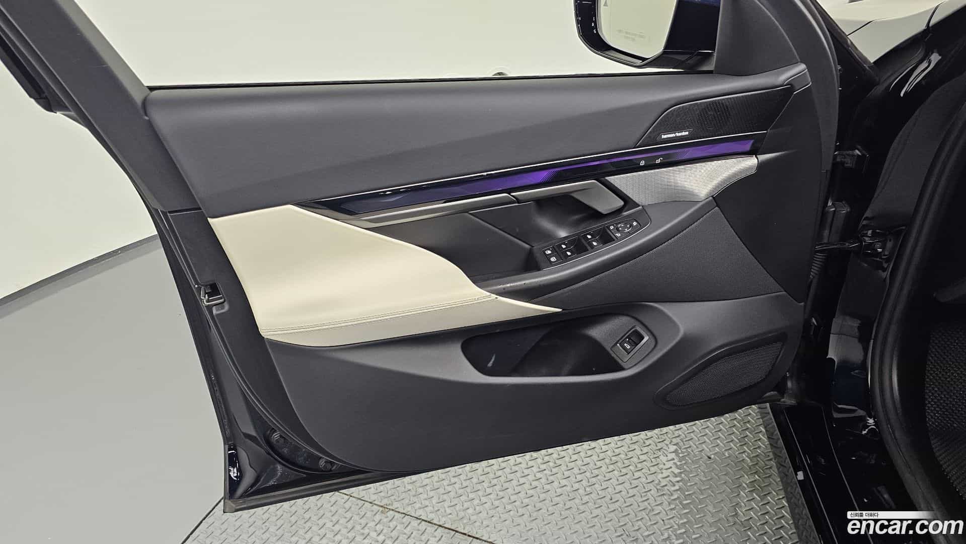 i5 BMW 2025.1-INNER-034