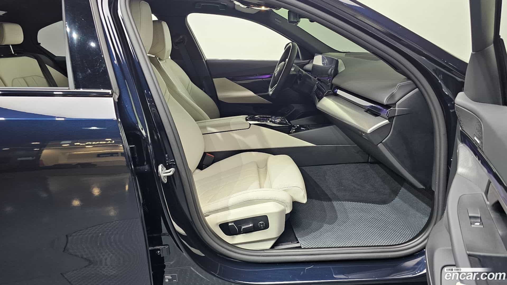 i5 BMW 2025.1-INNER-036
