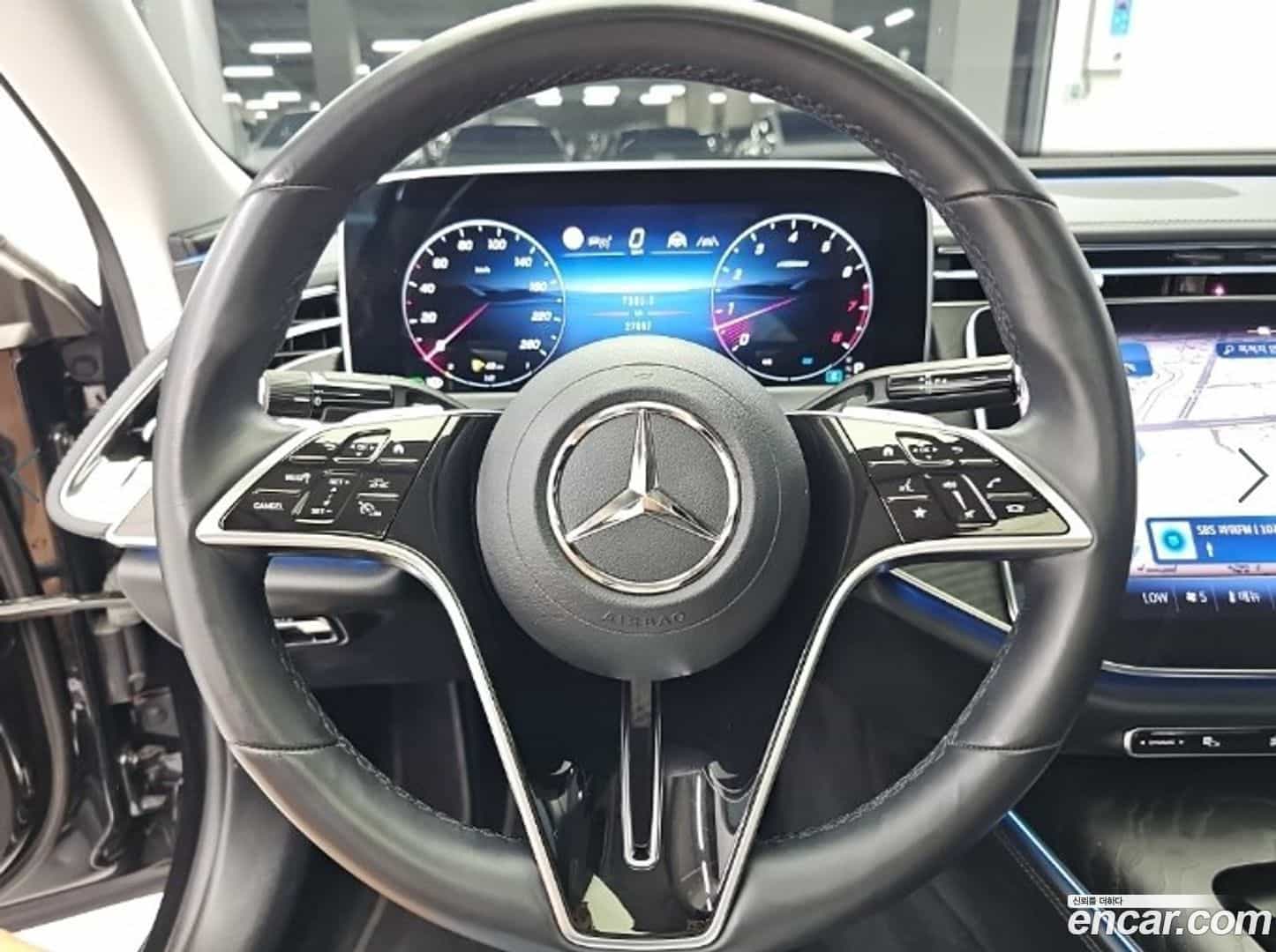 E-Class Mercedes-Benz 2024.8-INNER-009