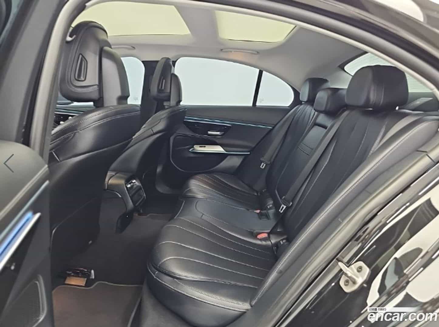 E-Class Mercedes-Benz 2024.8-OPTION-016
