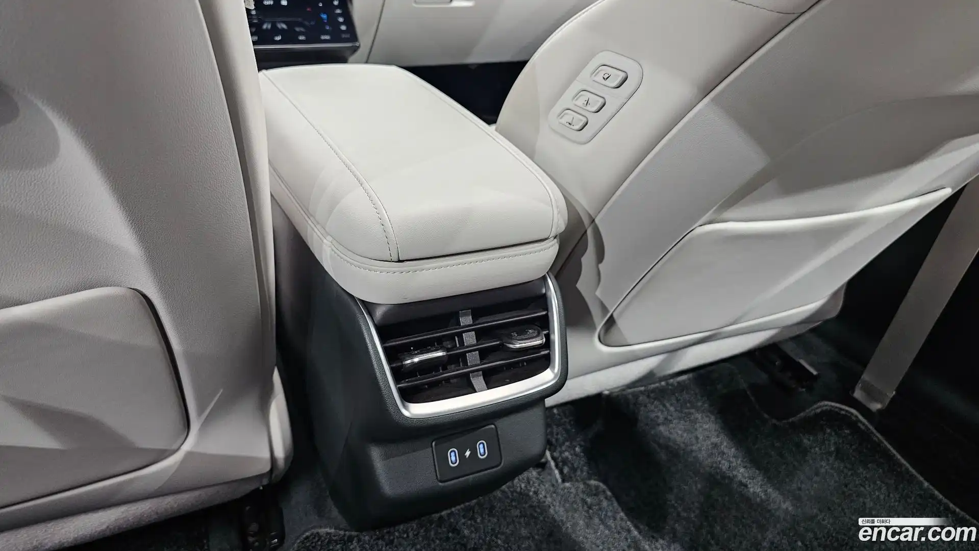 Grandeur Hyundai 2024.6-OPTION-043