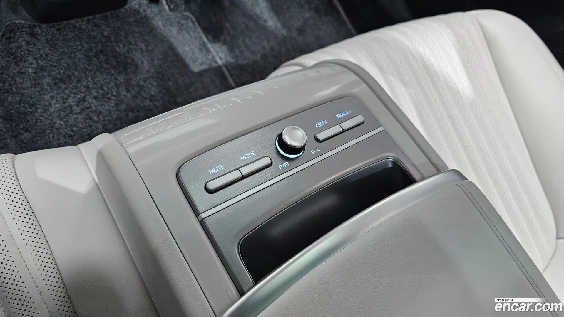Grandeur Hyundai 2024.6-OPTION-044