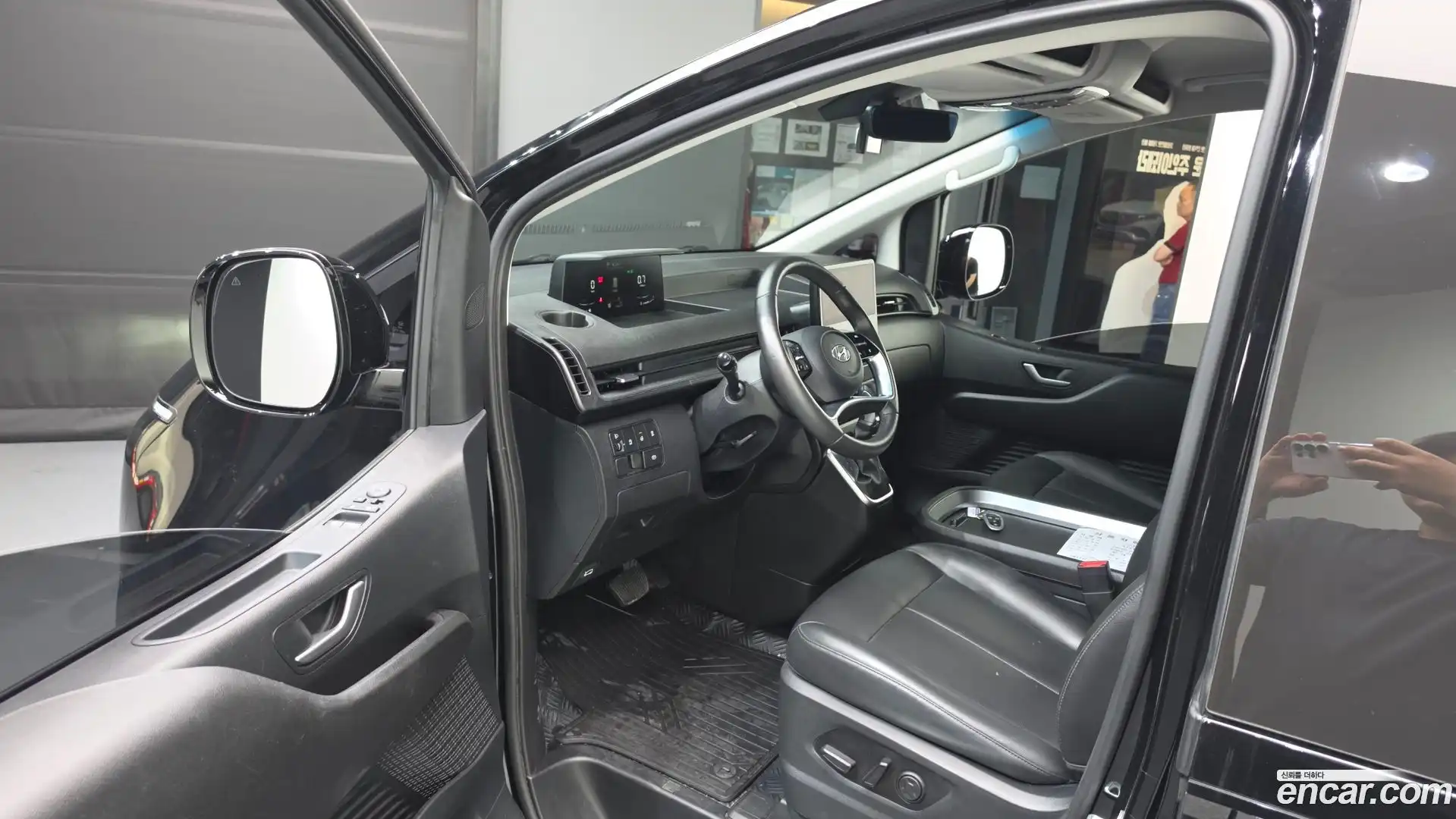 Staria Hyundai 2022.1-INNER-010