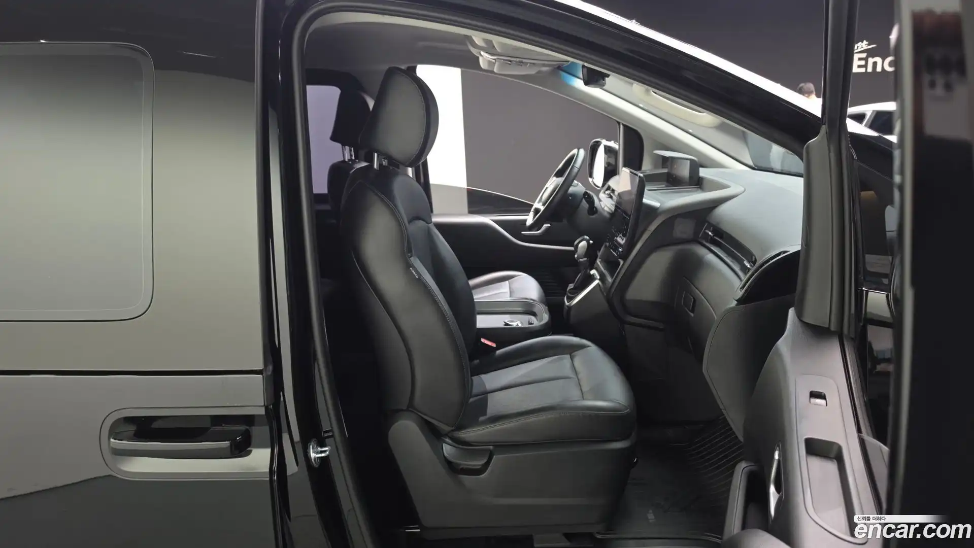 Staria Hyundai 2022.1-OPTION-016