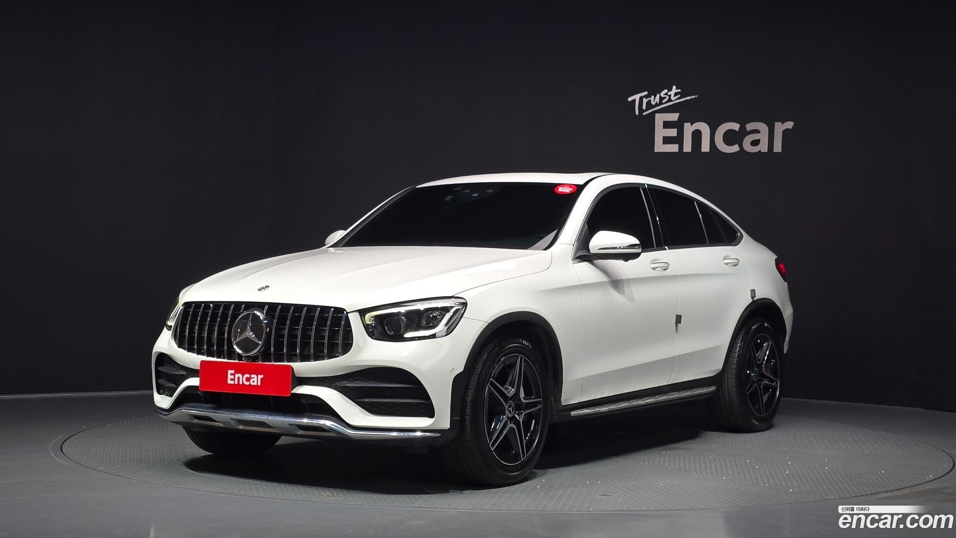 Main__Slider__Photo:GLC-Class Mercedes-Benz 2020.3-0