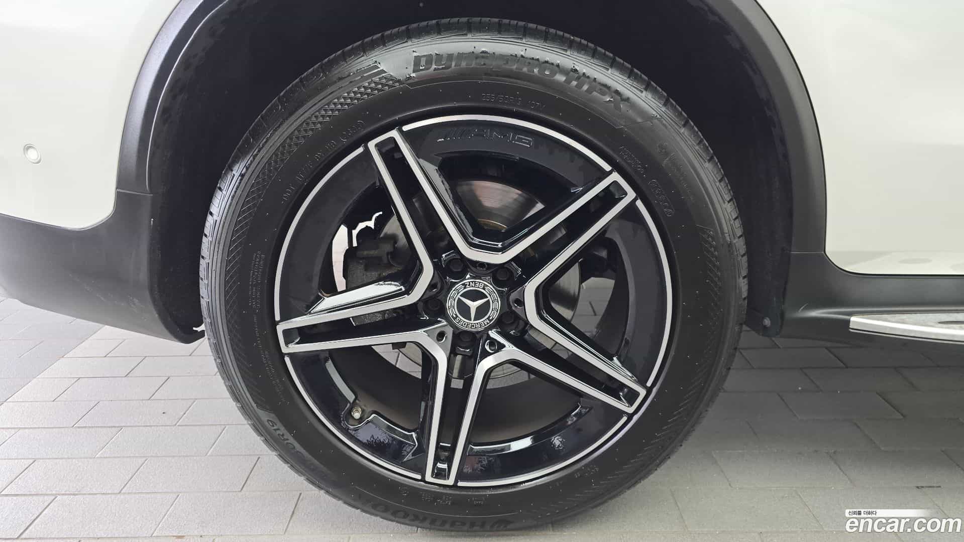 GLC-Class Mercedes-Benz 2020.3-OUTER-005
