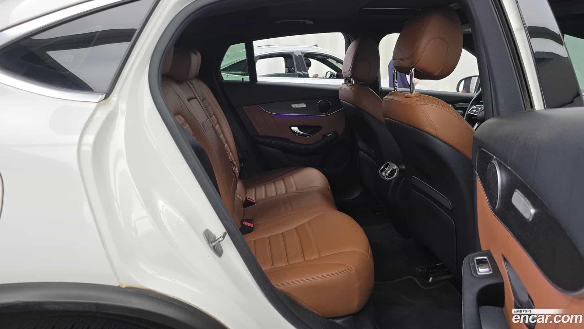 GLC-Class Mercedes-Benz 2020.3-OPTION-015