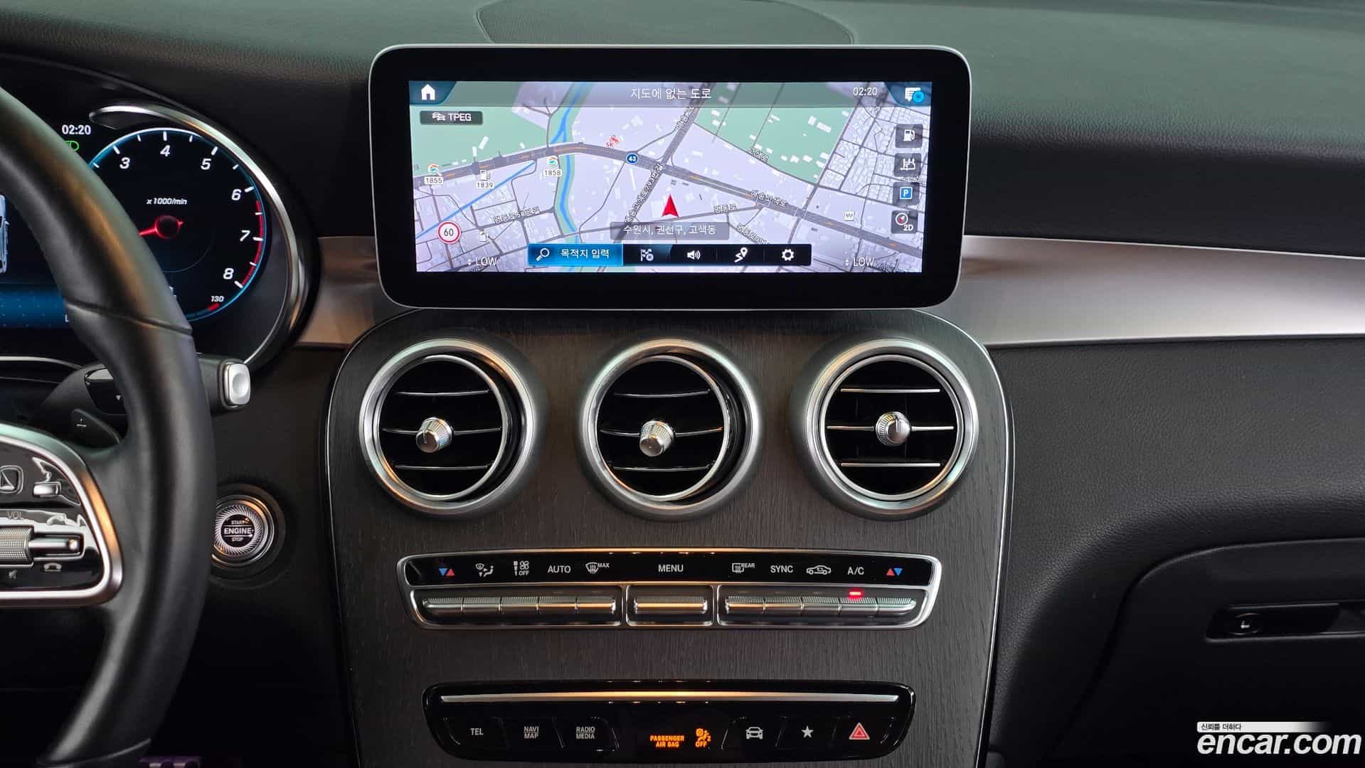 GLC-Class Mercedes-Benz 2020.3-OPTION-016