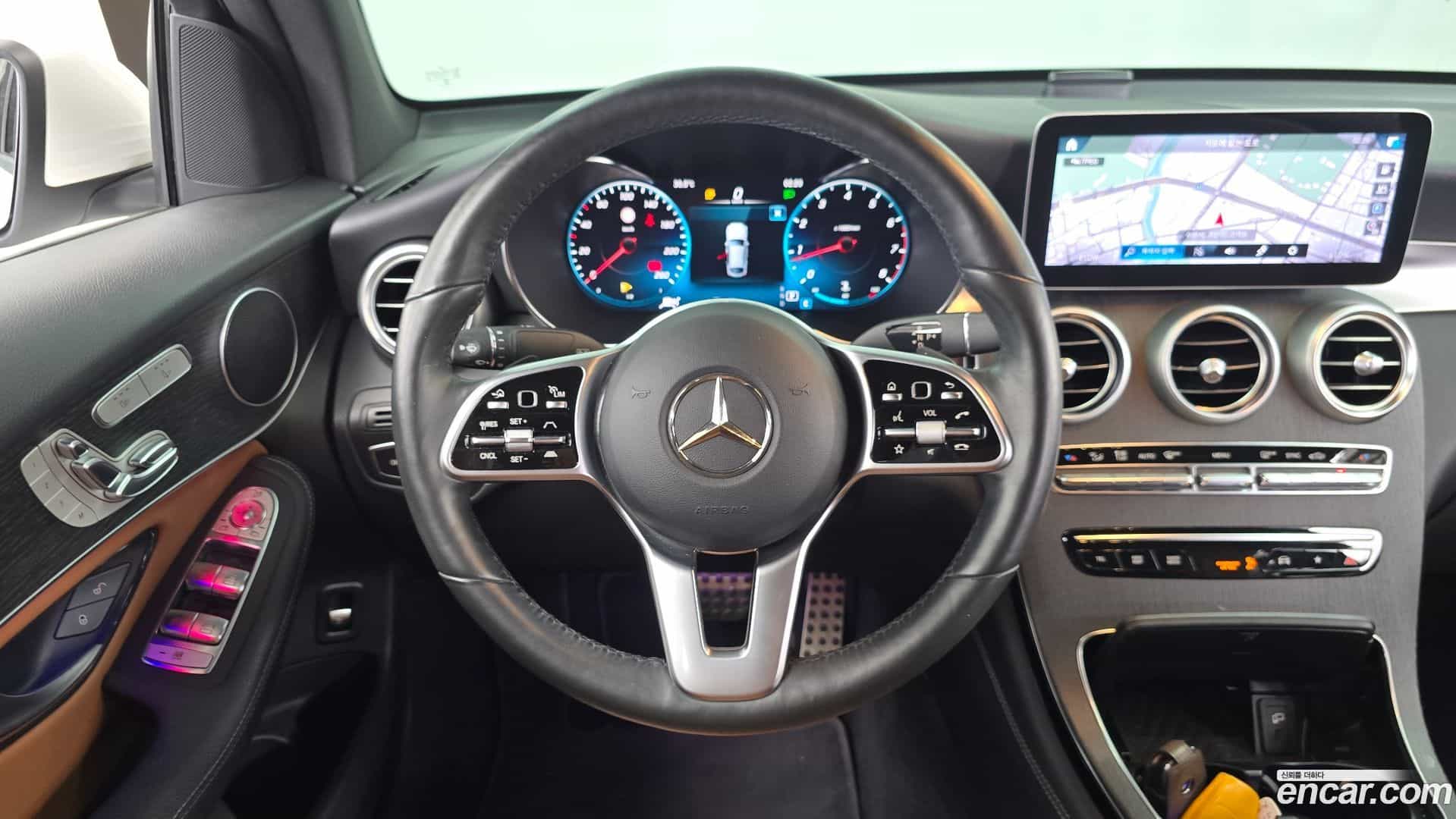 GLC-Class Mercedes-Benz 2020.3-OPTION-017