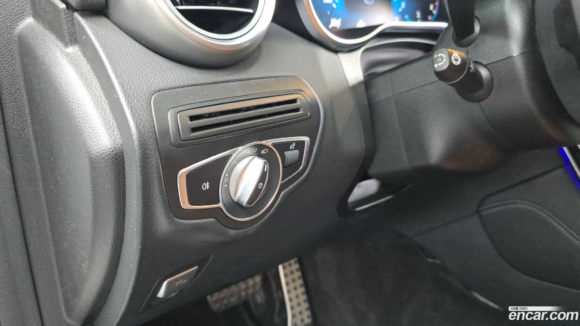 GLC-Class Mercedes-Benz 2020.3-OPTION-021