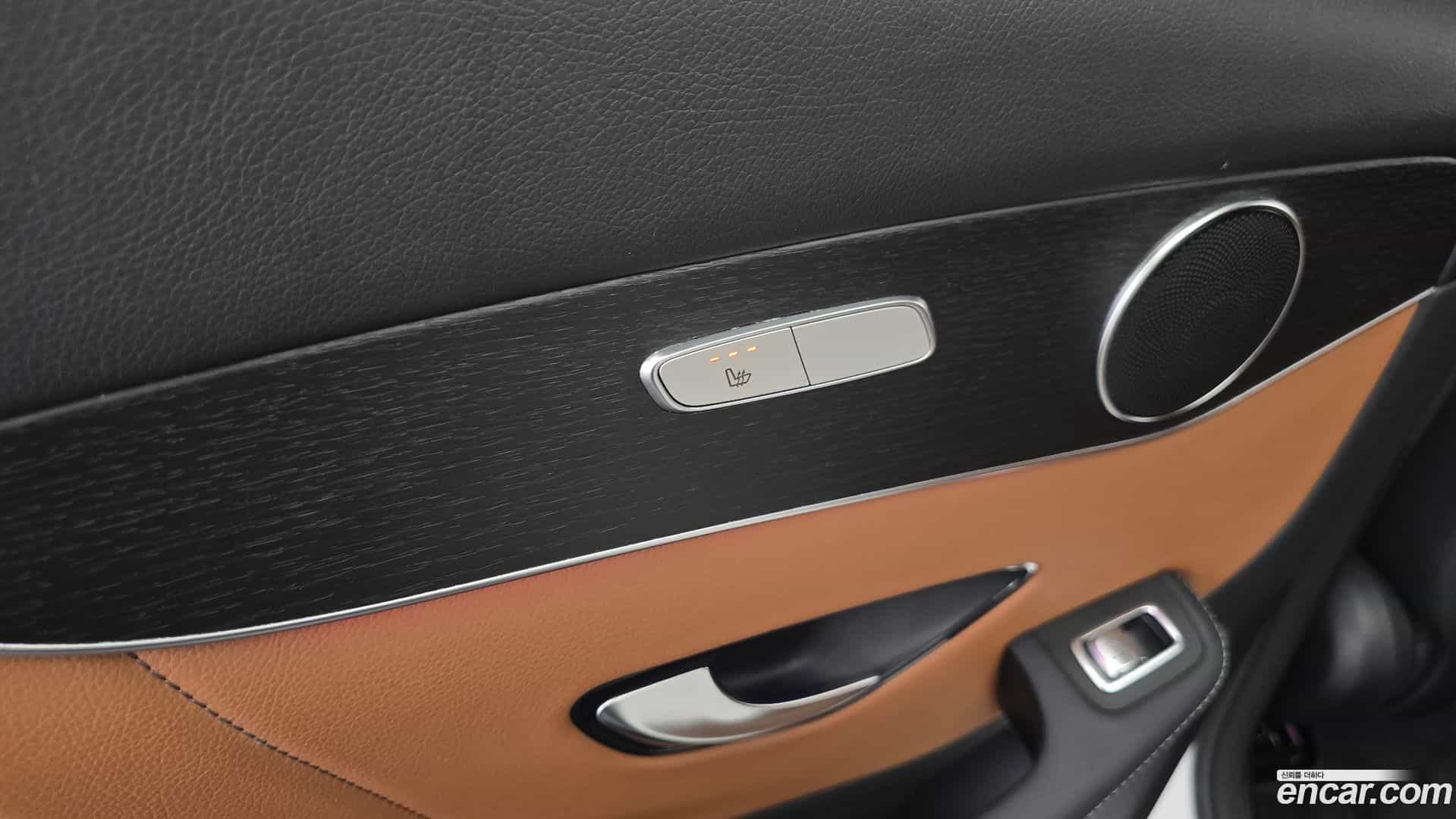 GLC-Class Mercedes-Benz 2020.3-OPTION-022