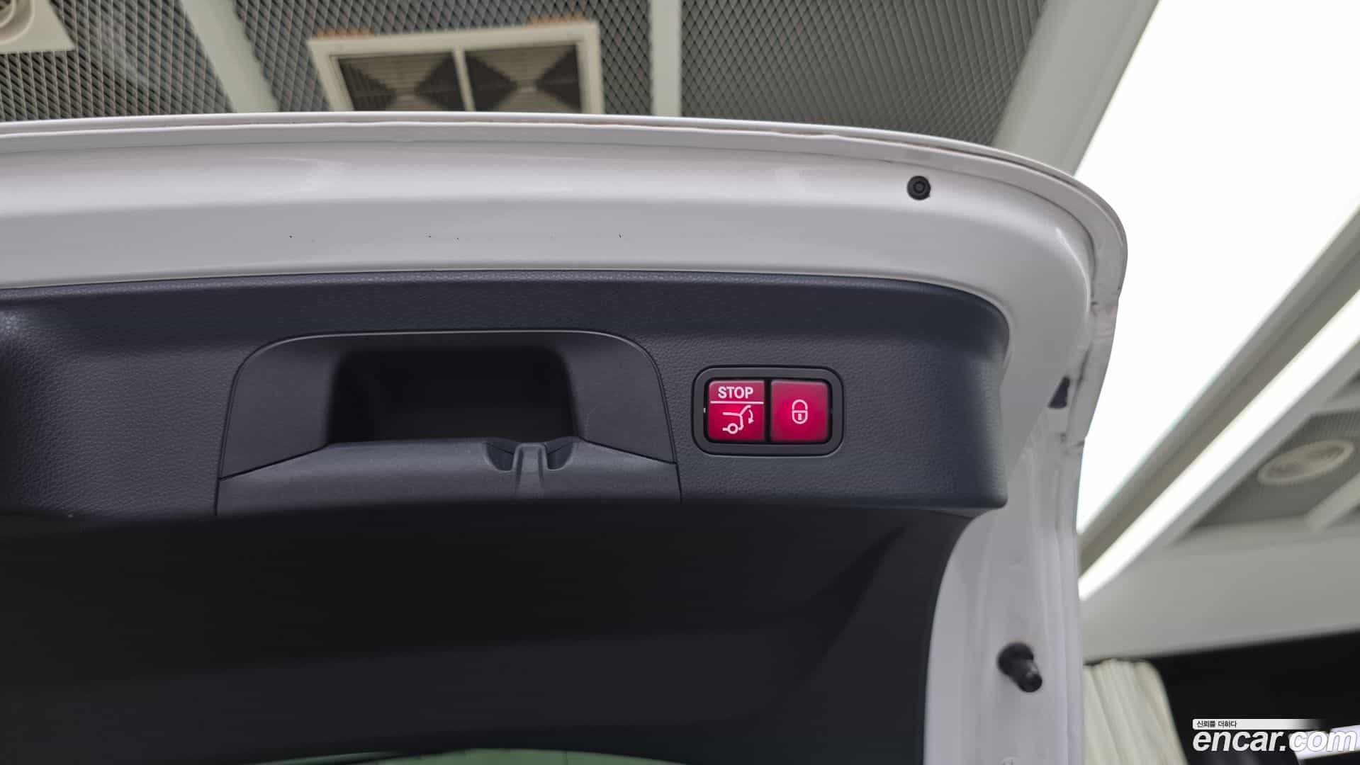 GLC-Class Mercedes-Benz 2020.3-OPTION-043