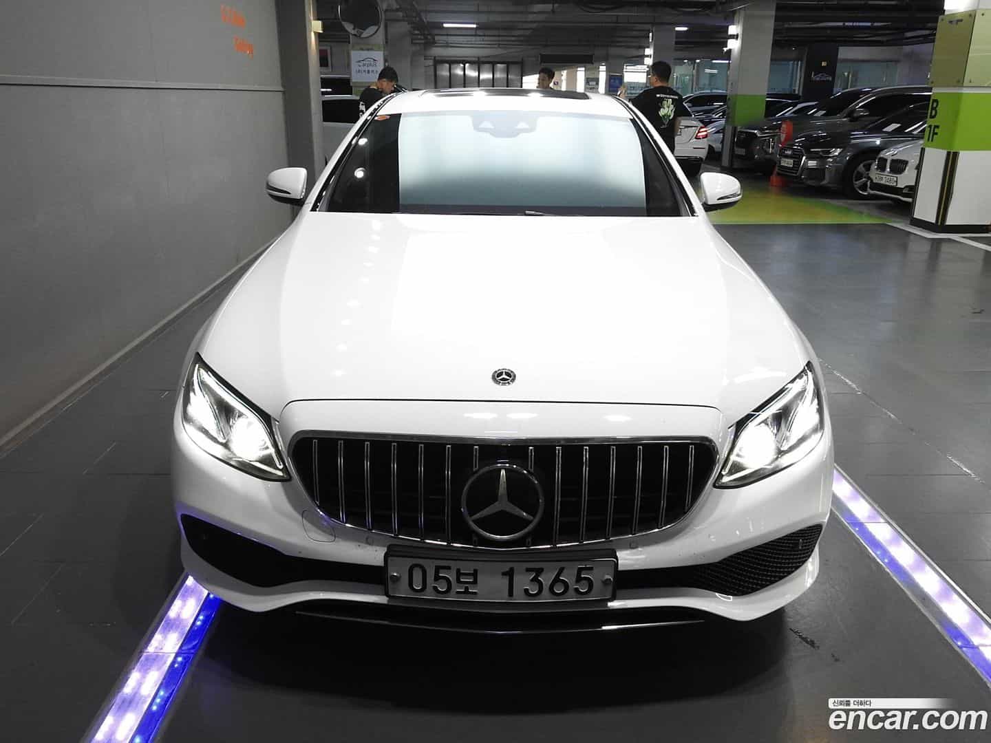 E-Class Mercedes-Benz 2017.5-OUTER-001