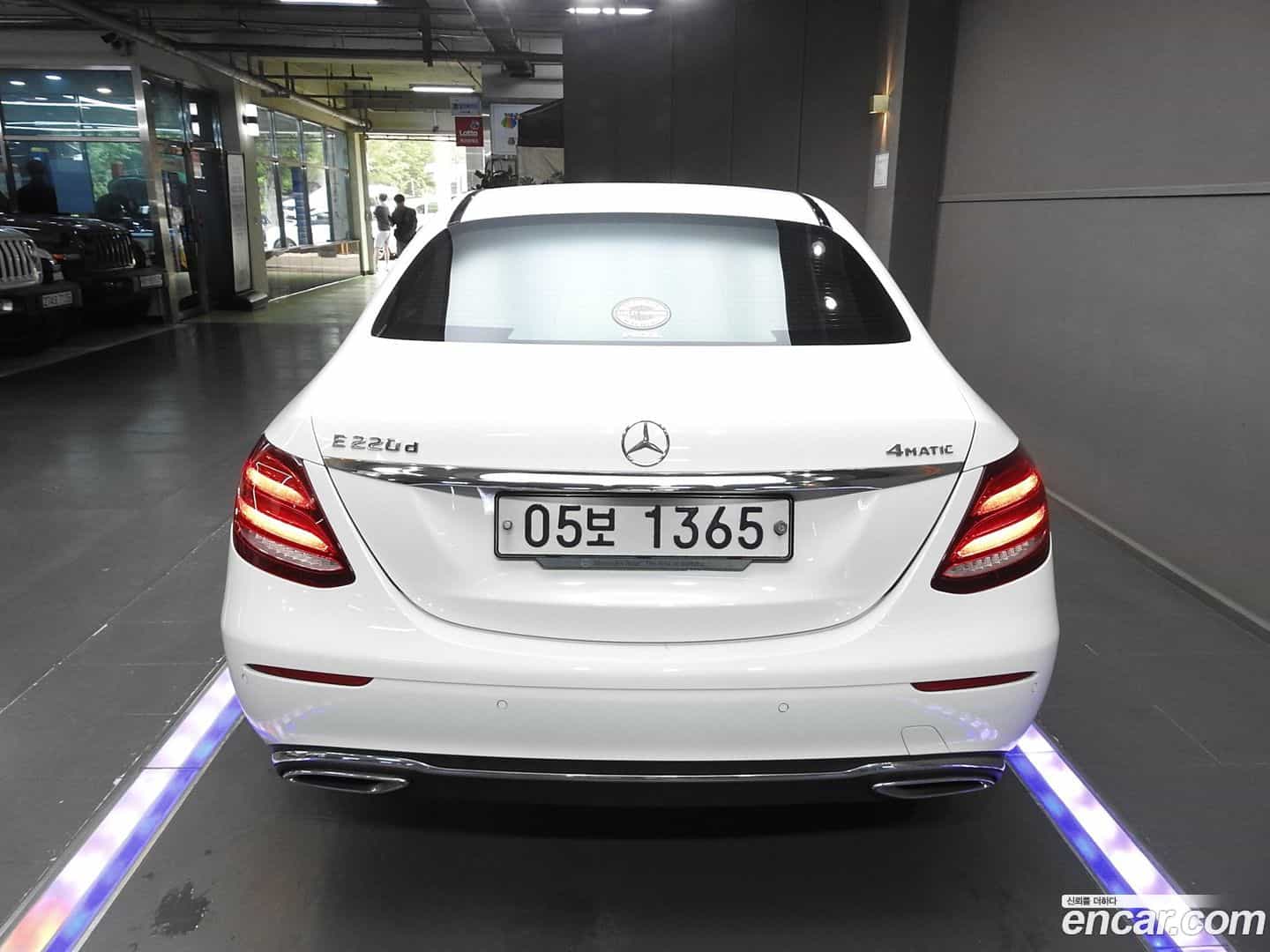E-Class Mercedes-Benz 2017.5-OUTER-004