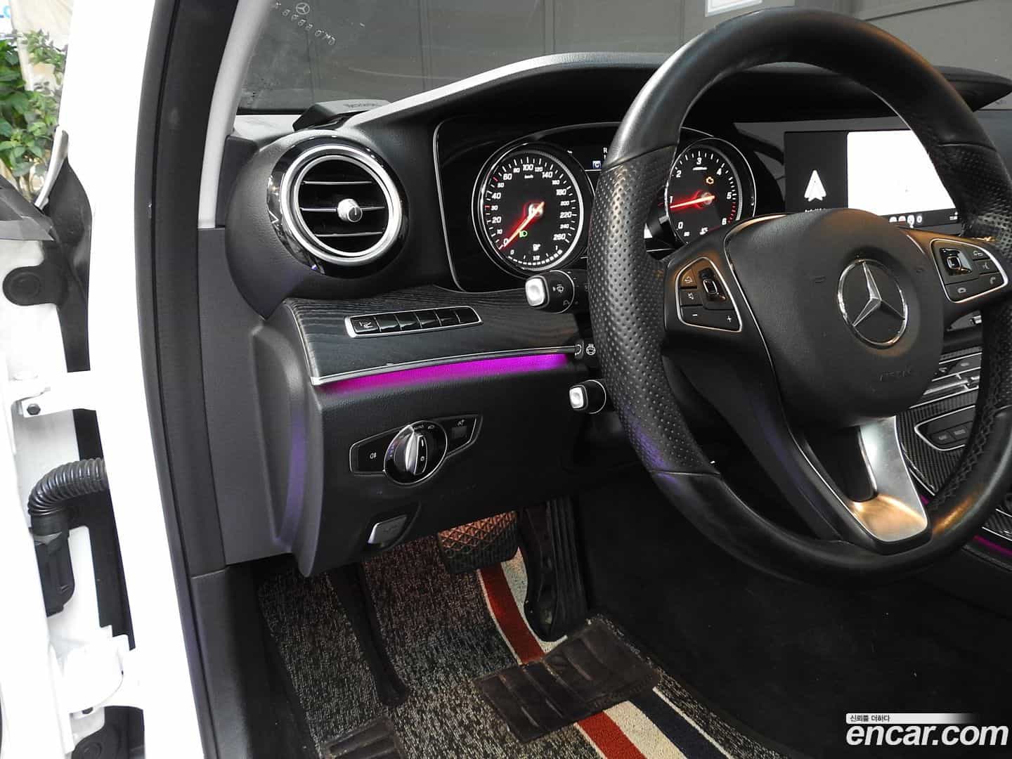 E-Class Mercedes-Benz 2017.5-OPTION-015