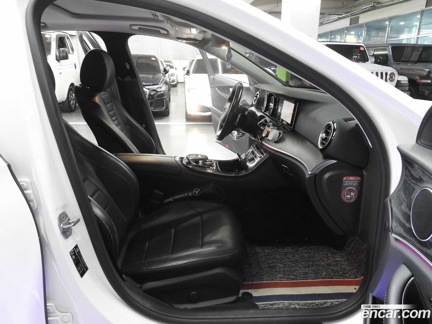 E-Class Mercedes-Benz 2017.5-OPTION-020
