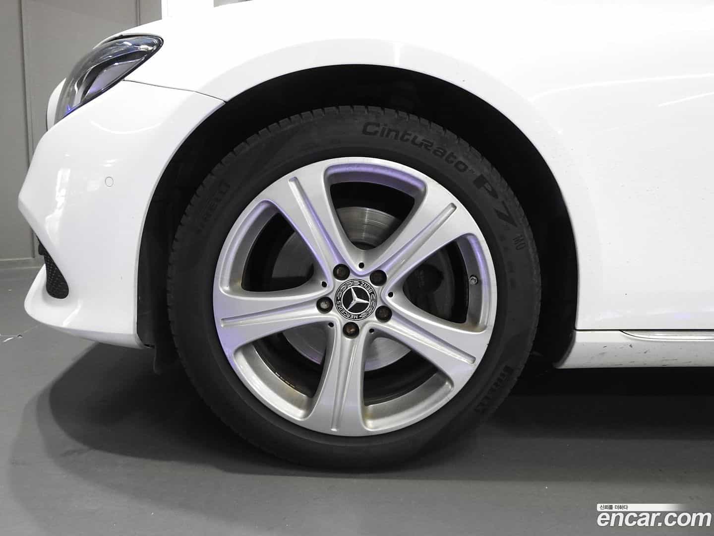 E-Class Mercedes-Benz 2017.5-OPTION-024