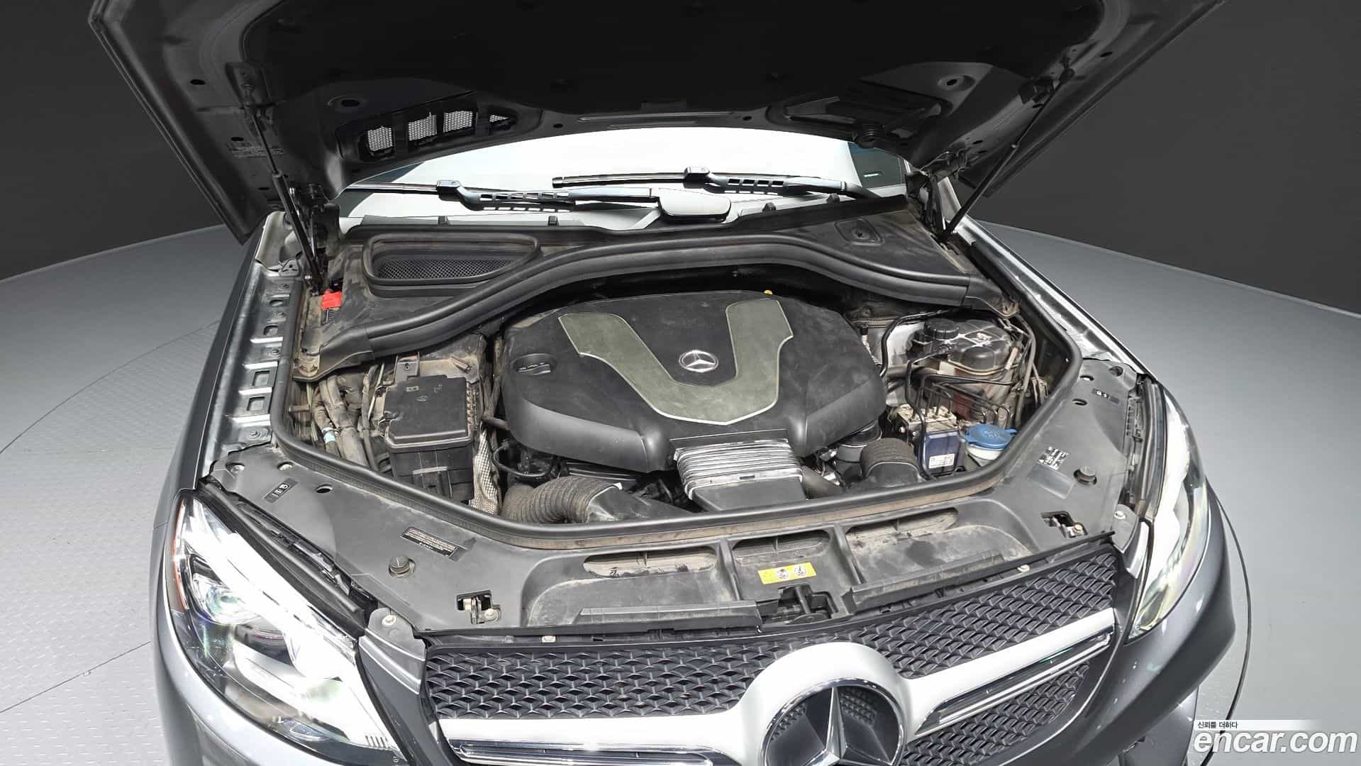 GLE-Class Mercedes-Benz 2017.4-OUTER-006