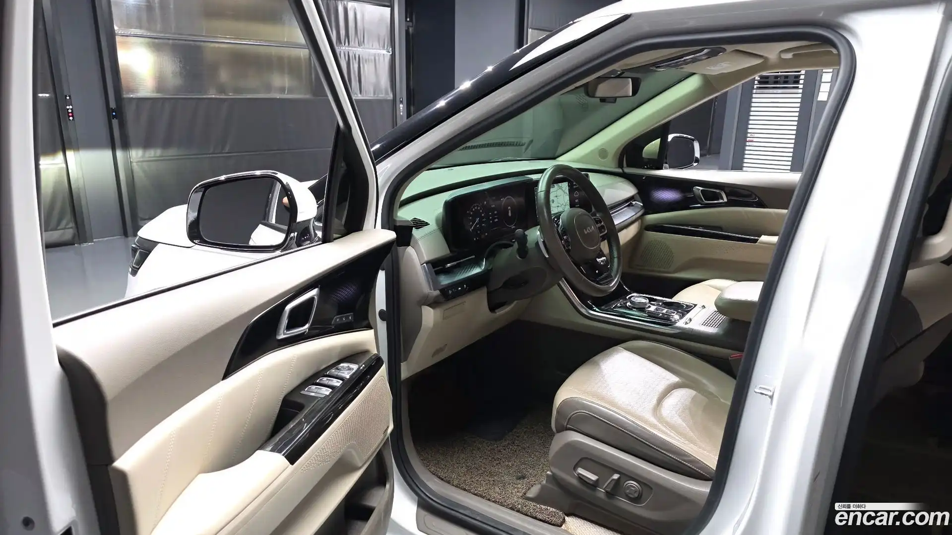 Canival Kia 2022.1-INNER-010