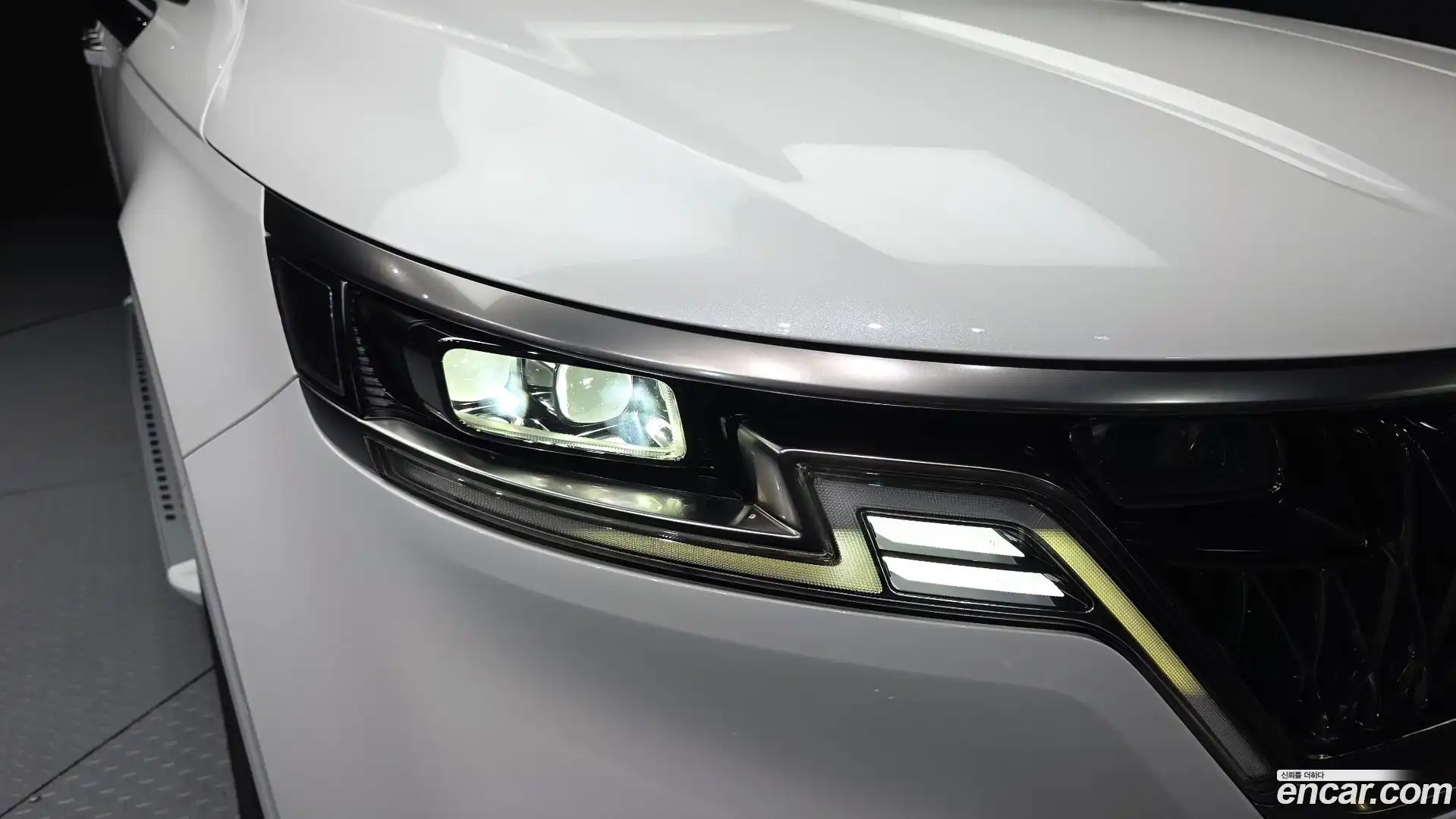 Canival Kia 2022.1-OUTER-032